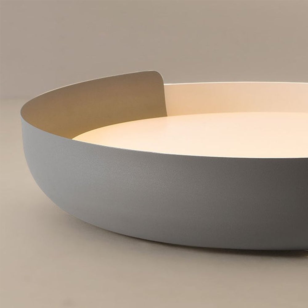 シンプルな寝室の天井照明