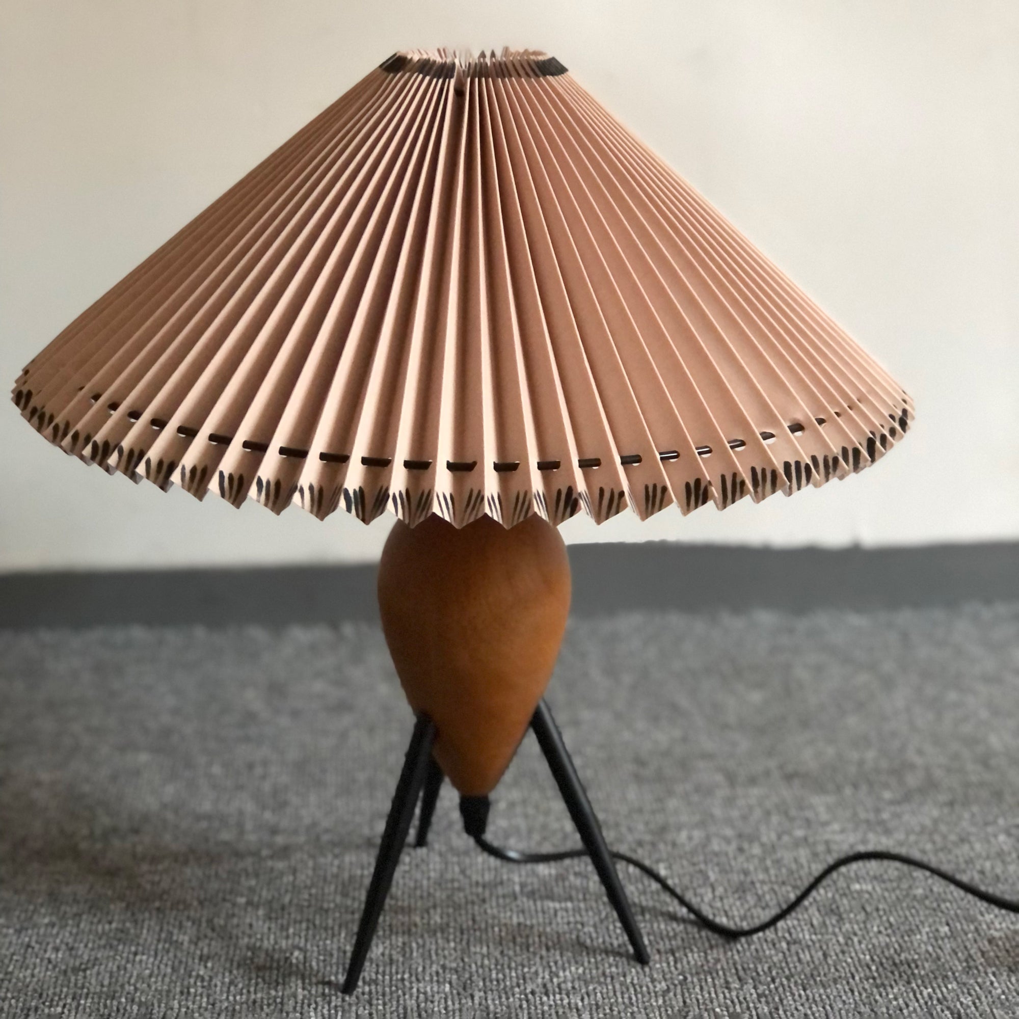 ミアン テーブルランプ