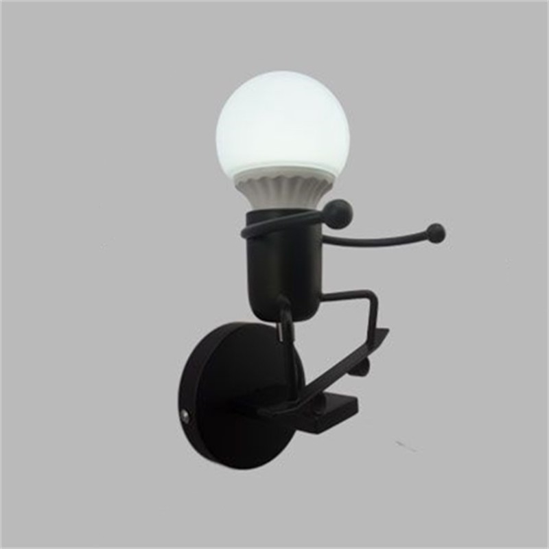 斬新な人型ウォールライト