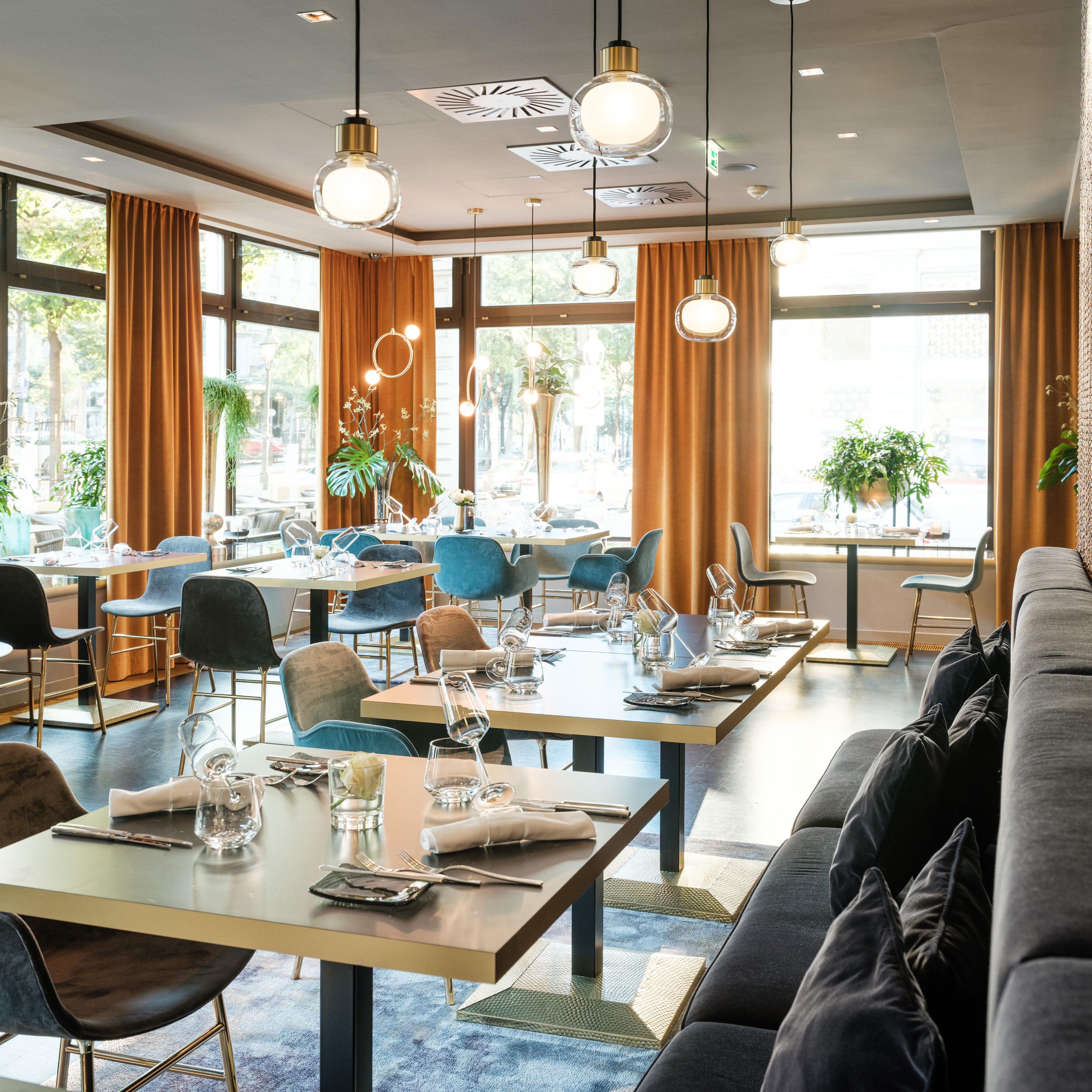 ナビラシャンデリア