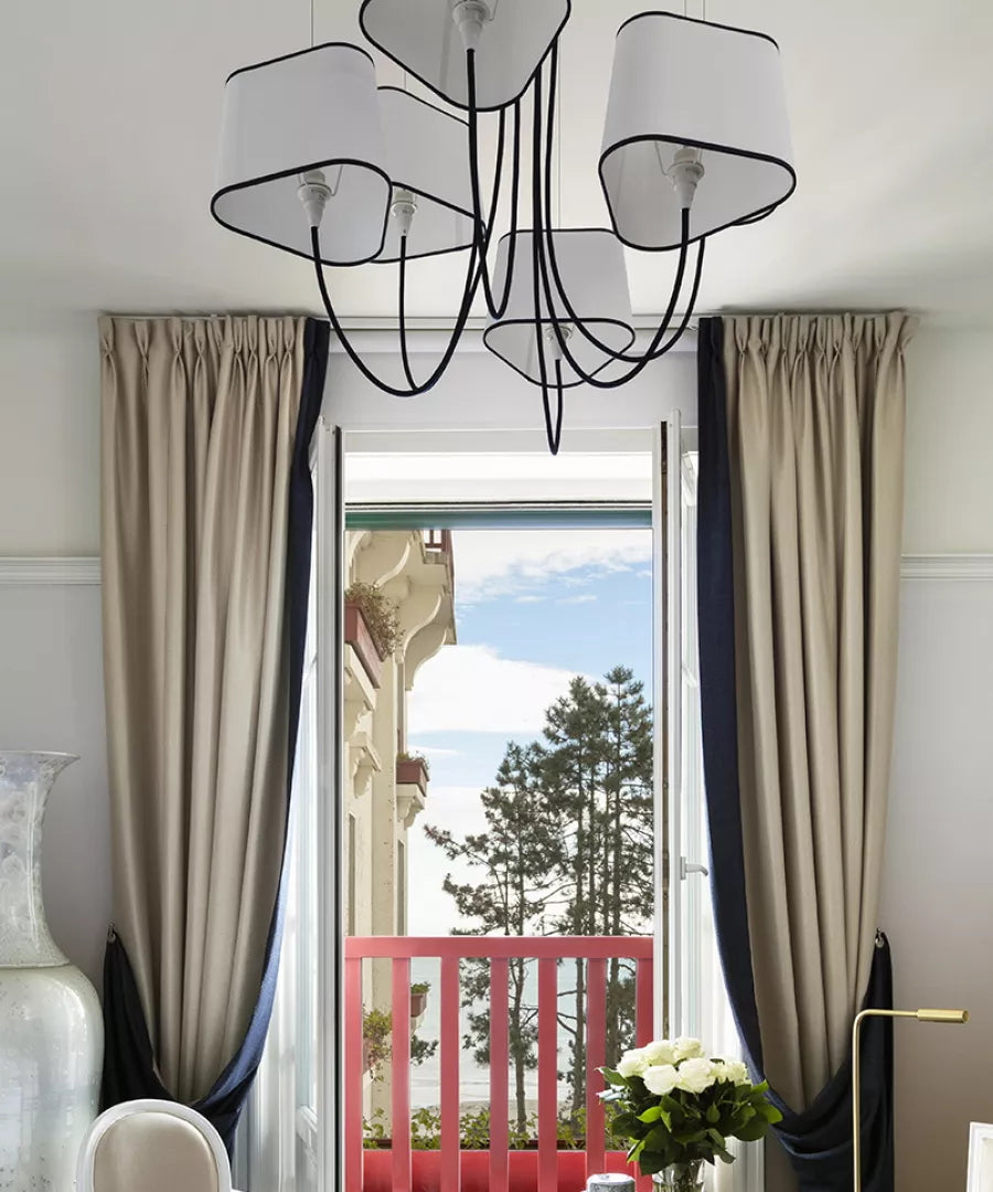 装飾要素シャンデリア