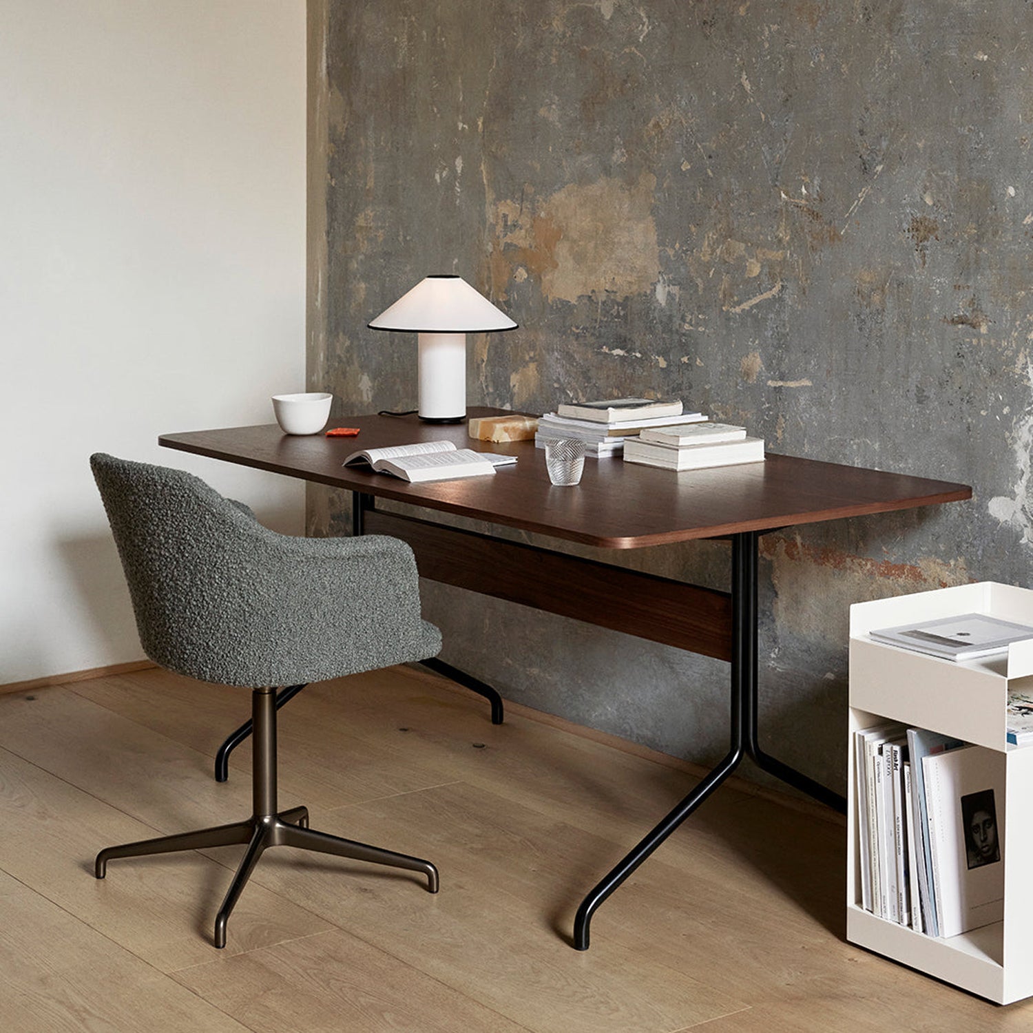 フレイ テーブルランプ