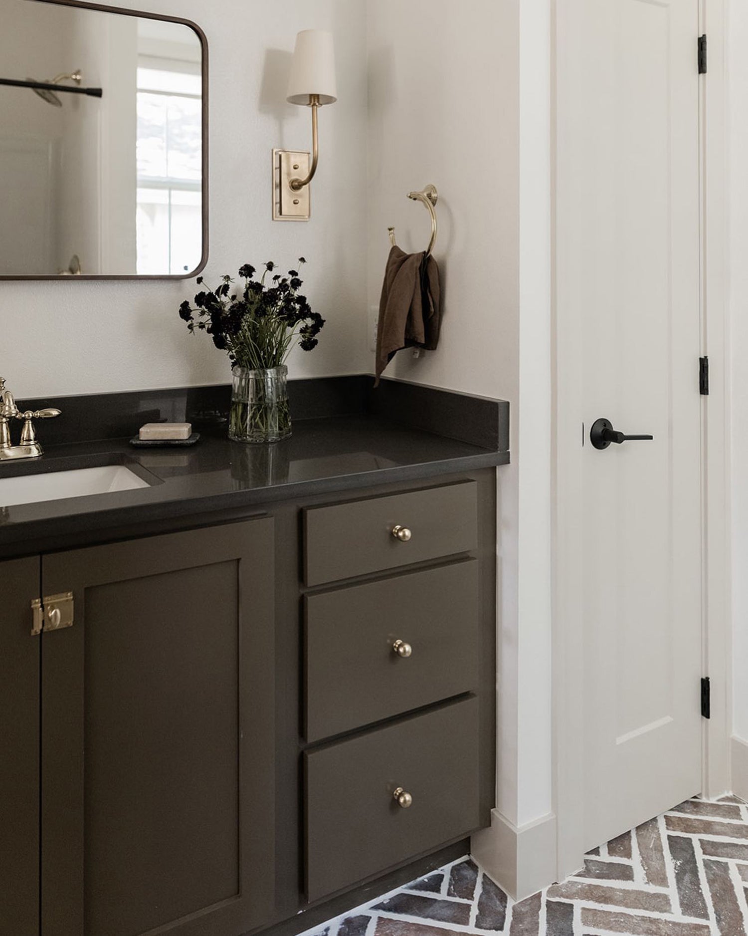 タヴェルニエ ウォールランプ