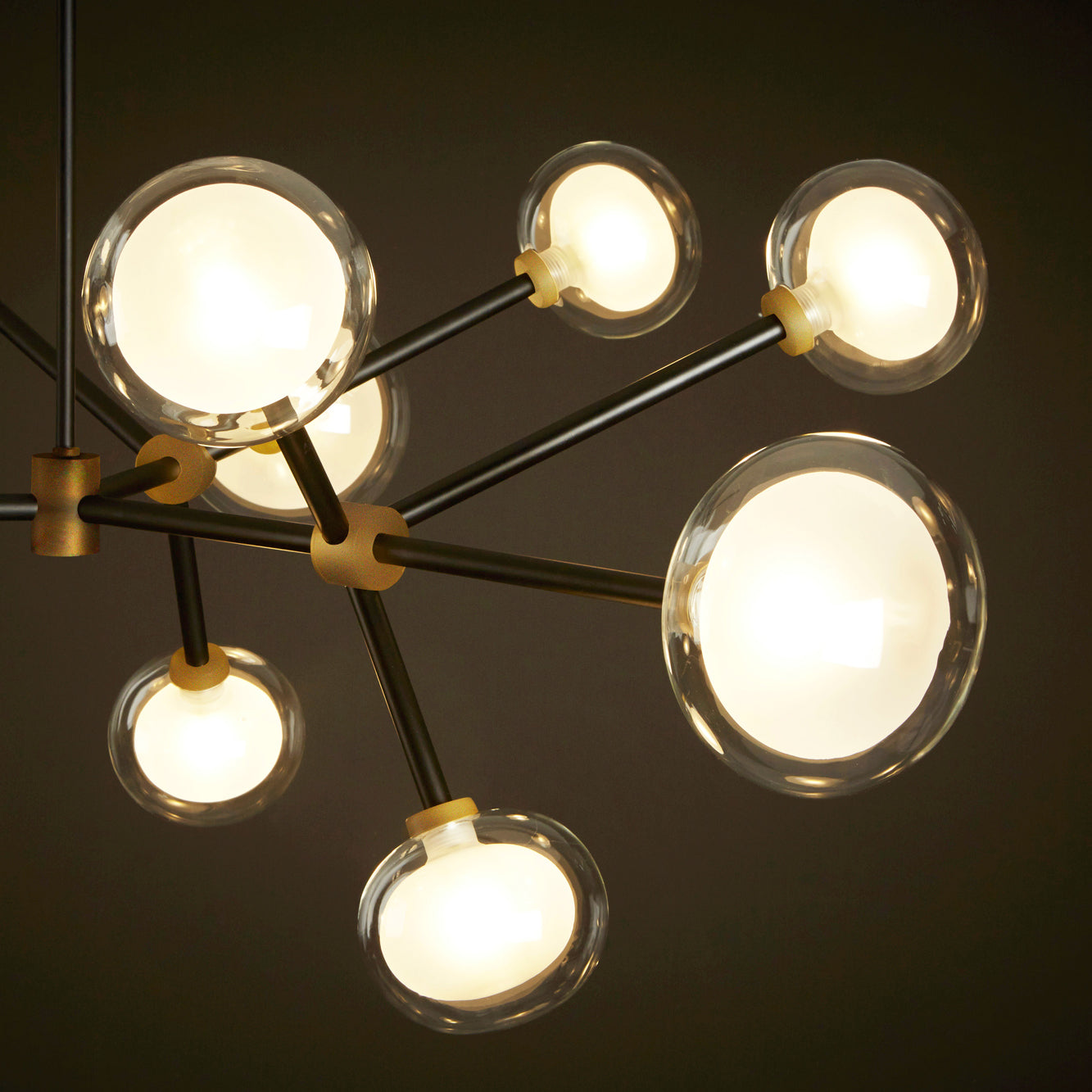 ナビラシャンデリア