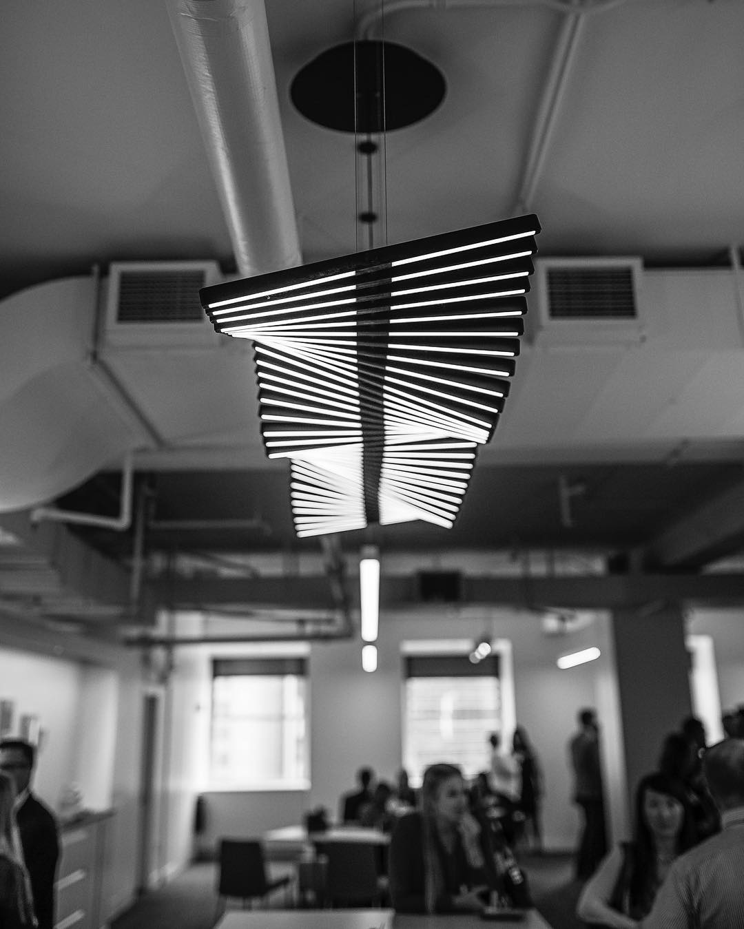 ピアノキー ブラックシャンデリア