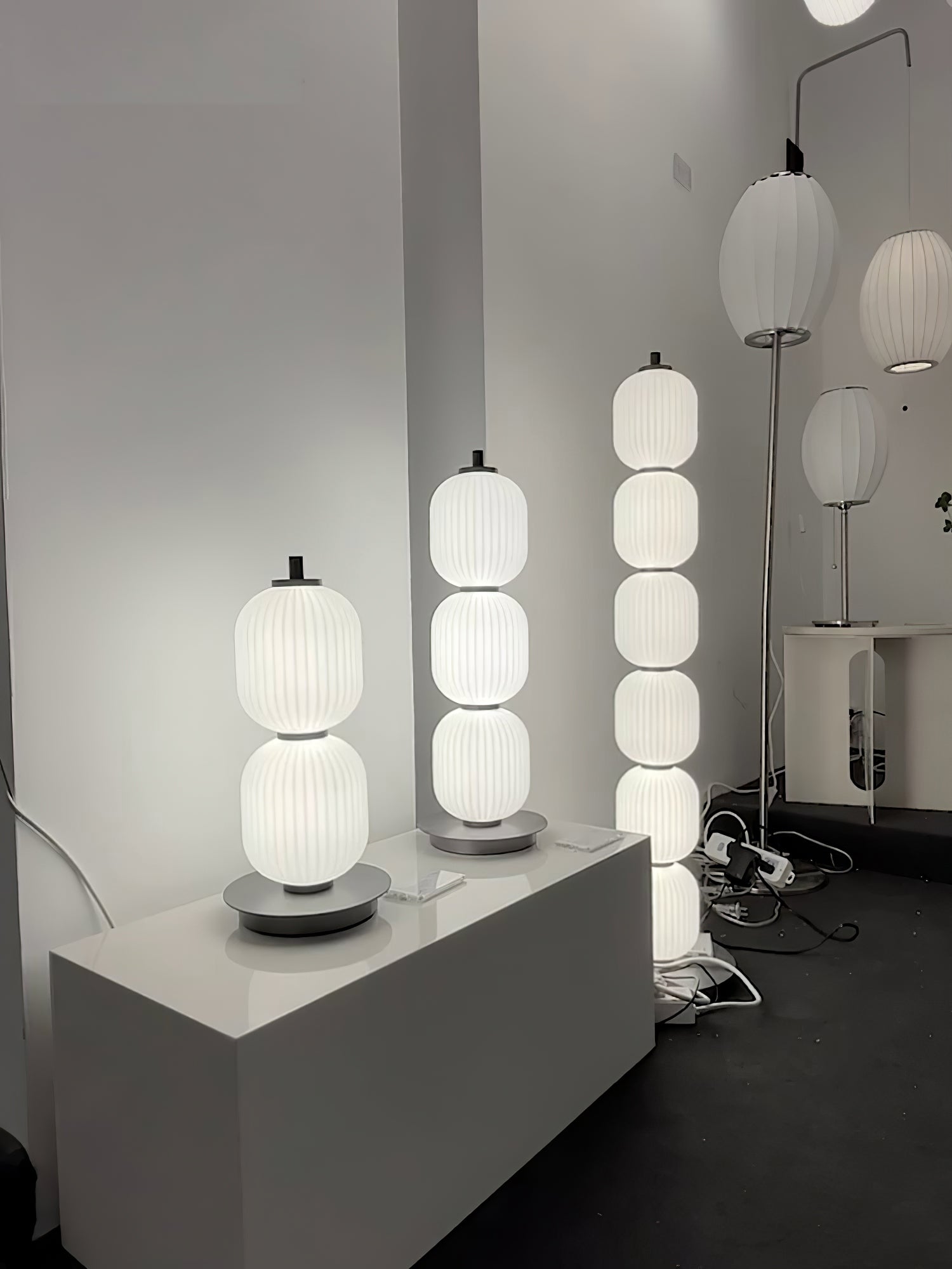 コリアー テーブルランプ