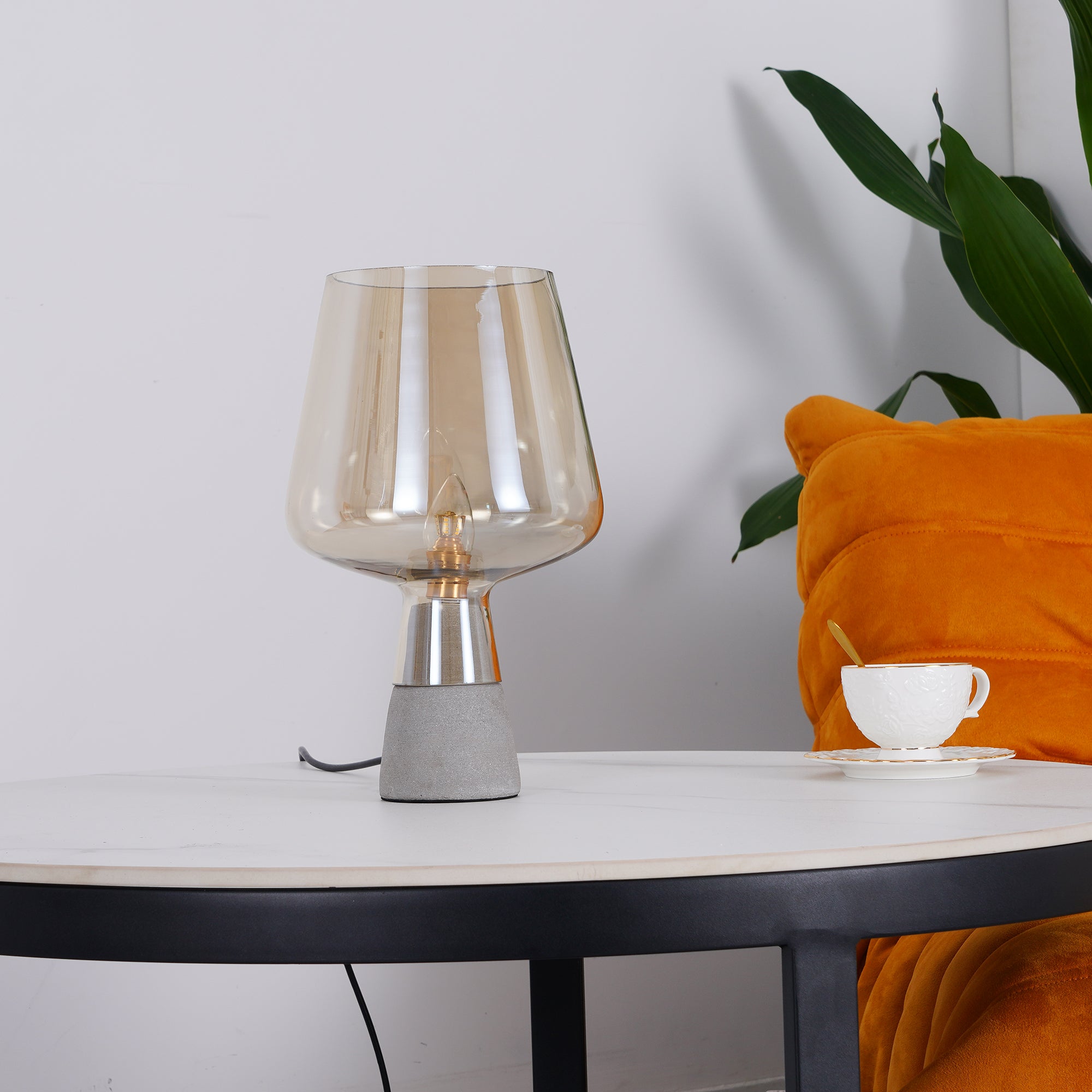 Leas Glass Table Lamp