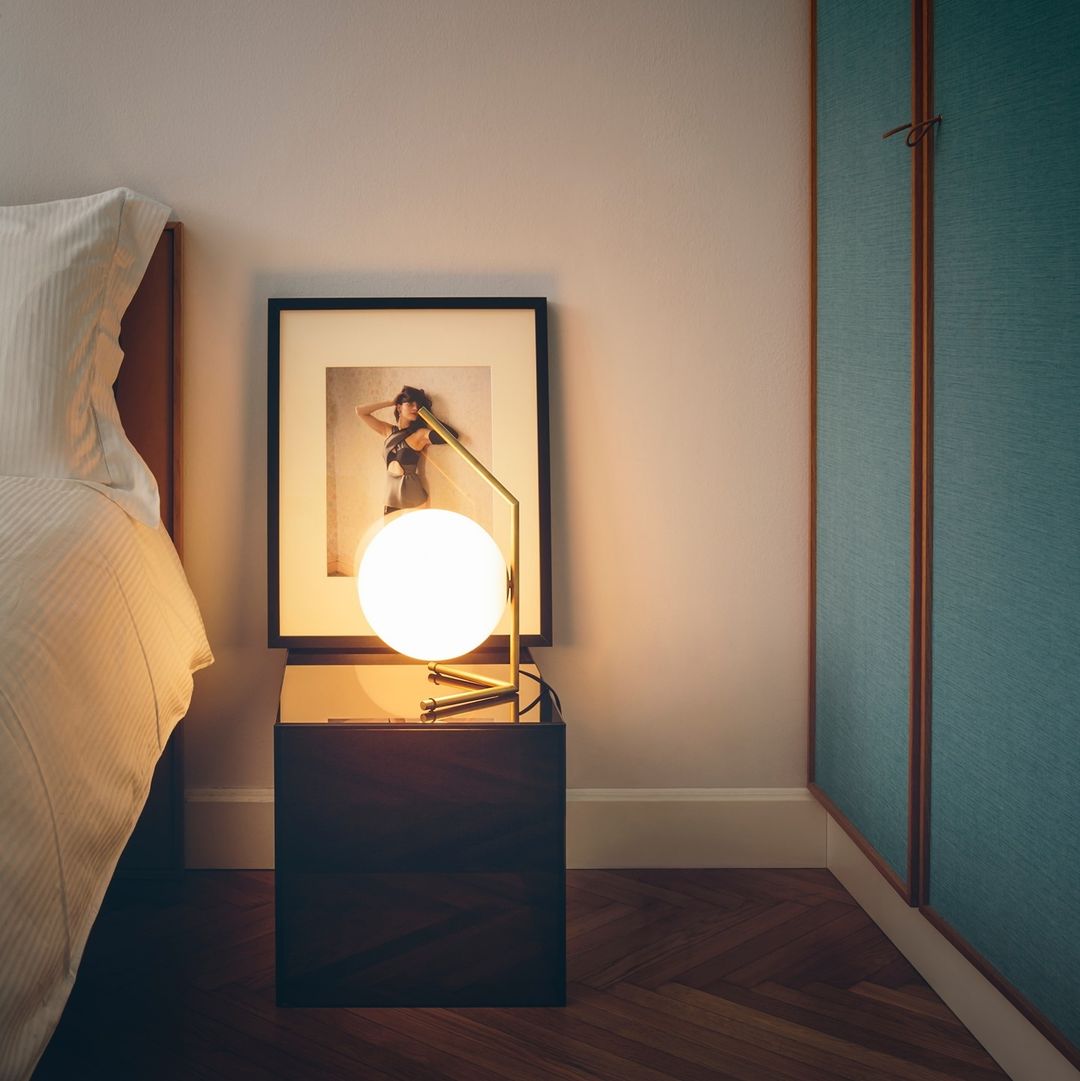 IC テーブルライト