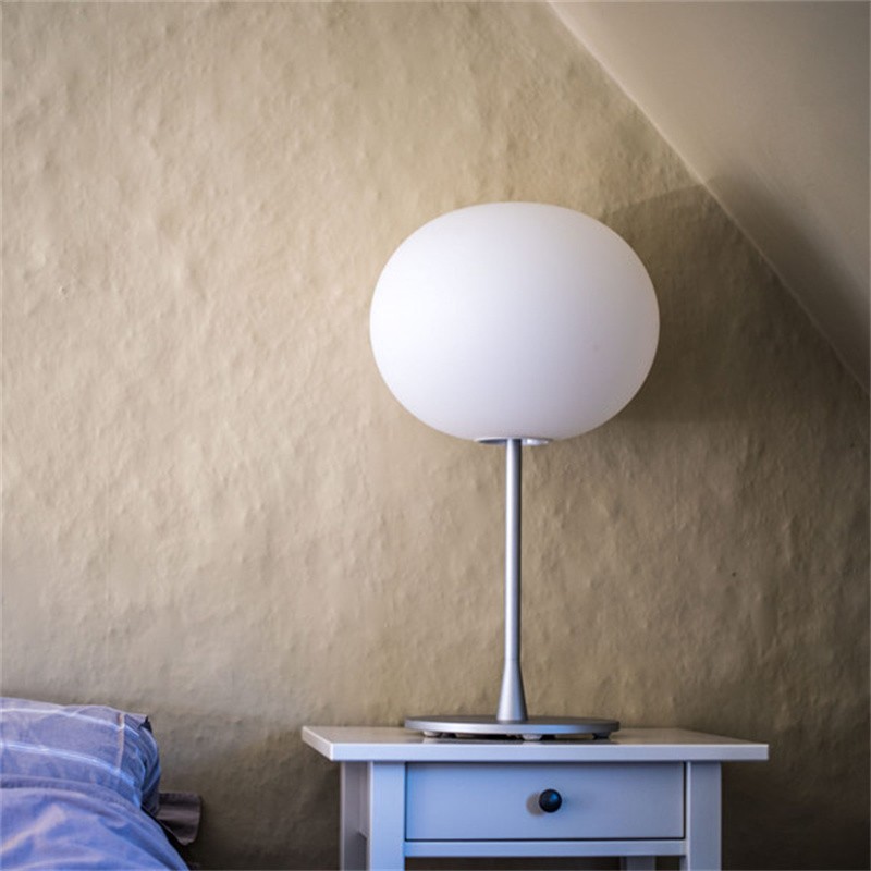 Glo-Ball テーブルランプ