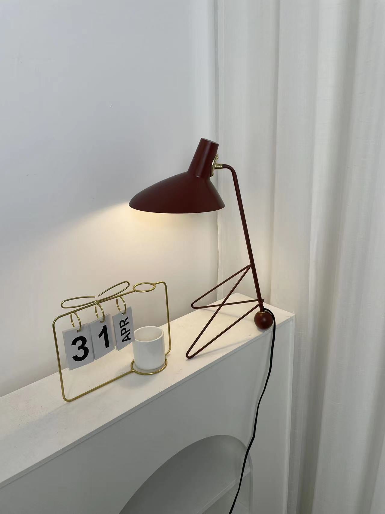 Tripod Table Lamp