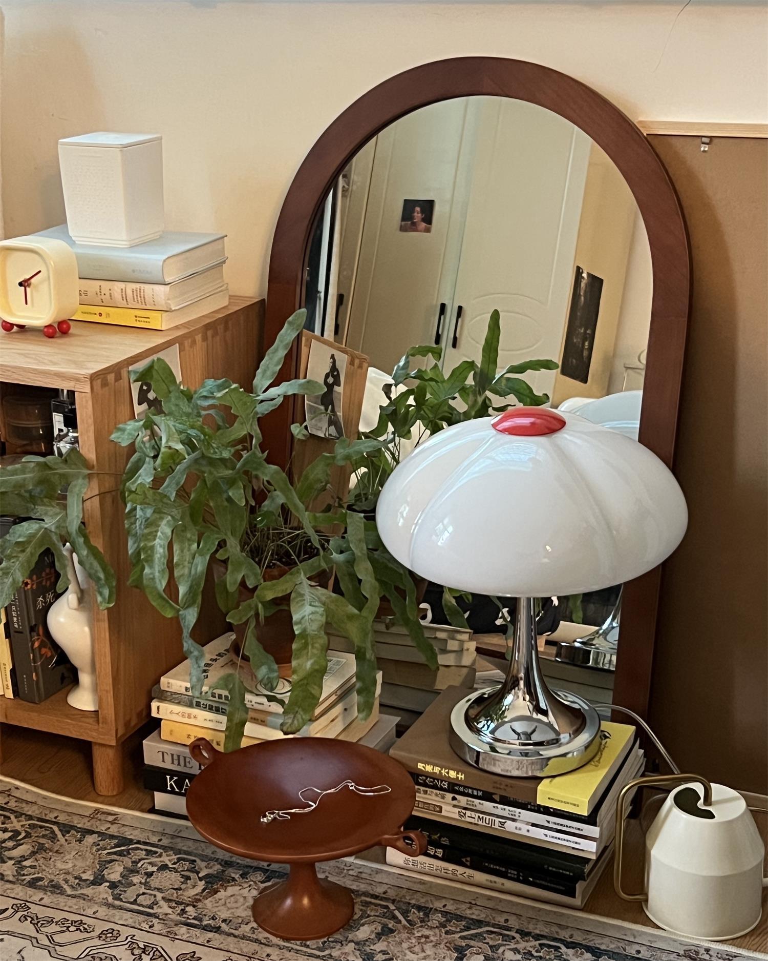 ダリオ フラワーペタル テーブルランプ