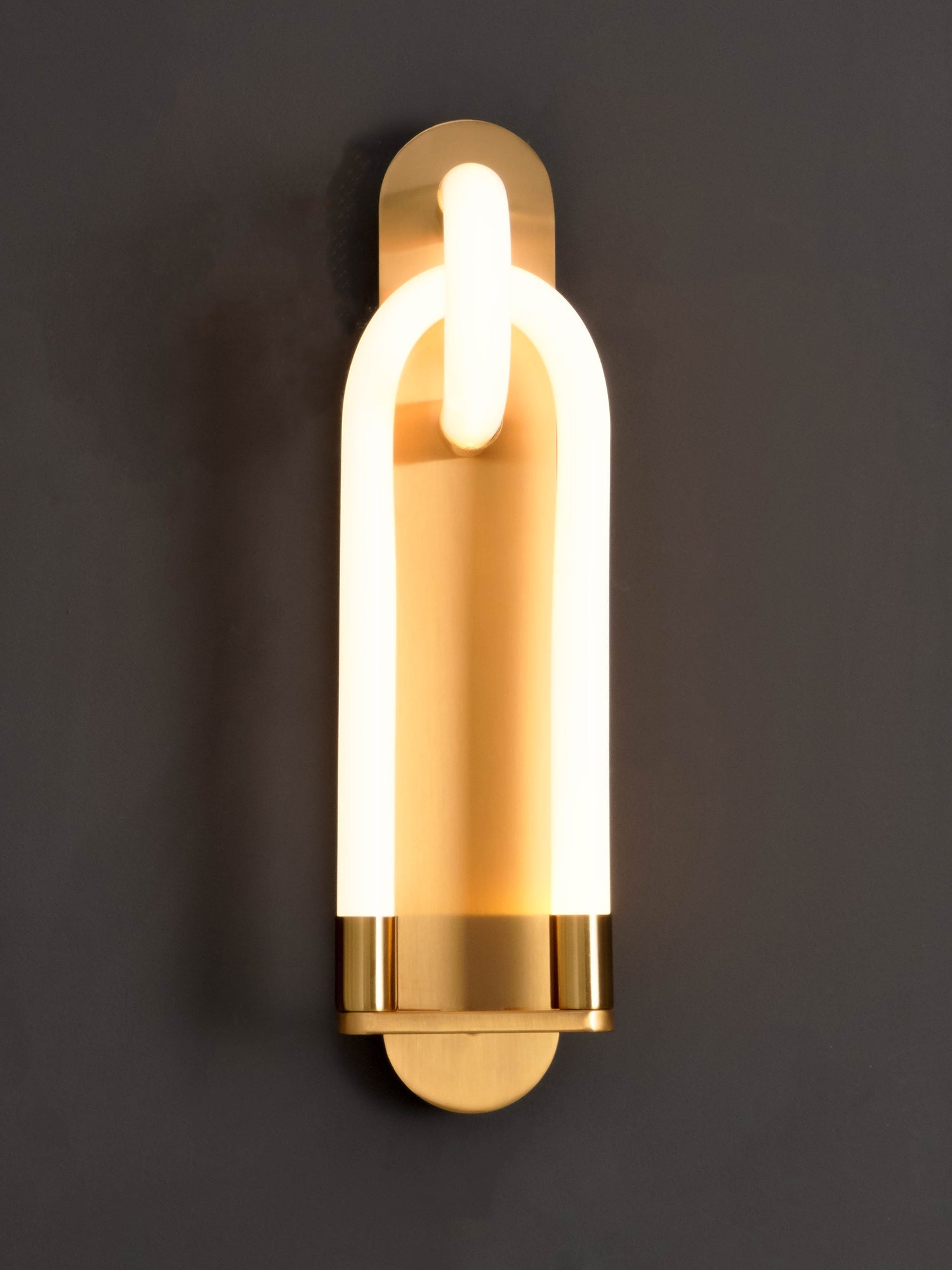 Loopi Wall Lamp