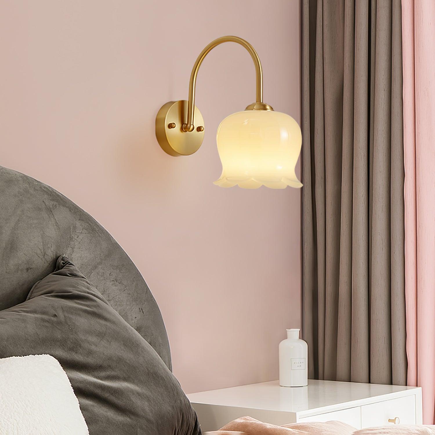 蘭のウォールランプ