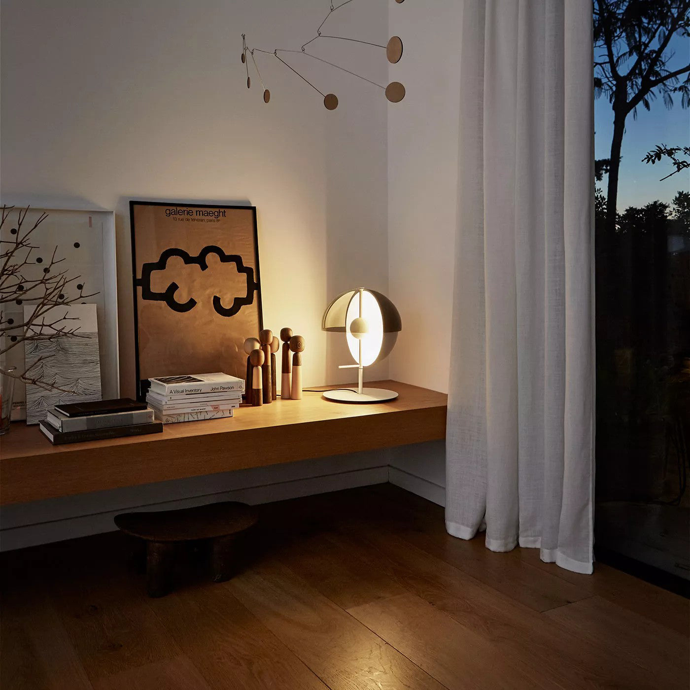 テイア テーブルランプ