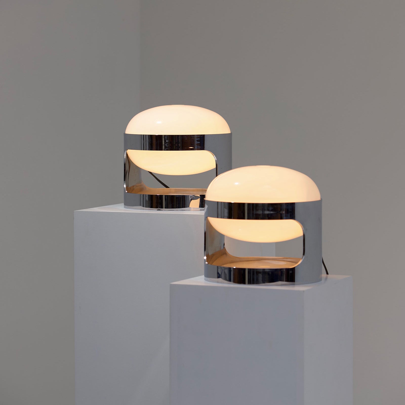 KD27 テーブルランプ