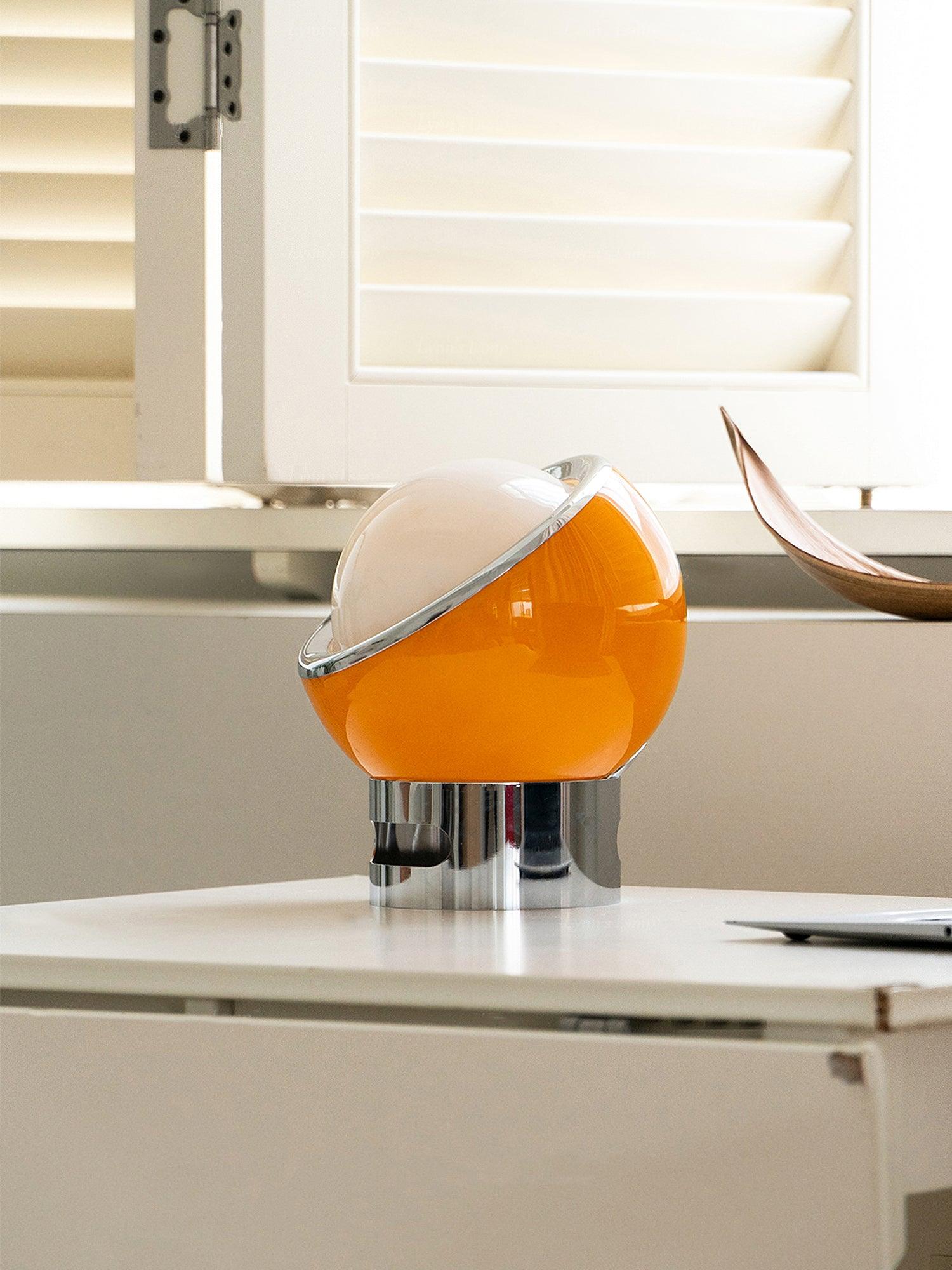 ヴァレリア テーブルランプ