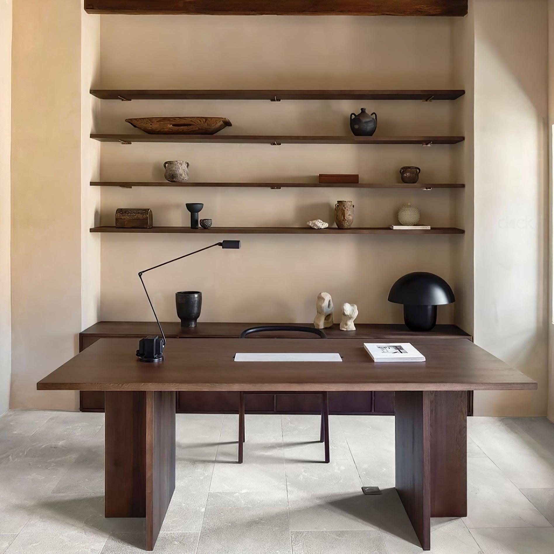 ダフィネス テーブルランプ