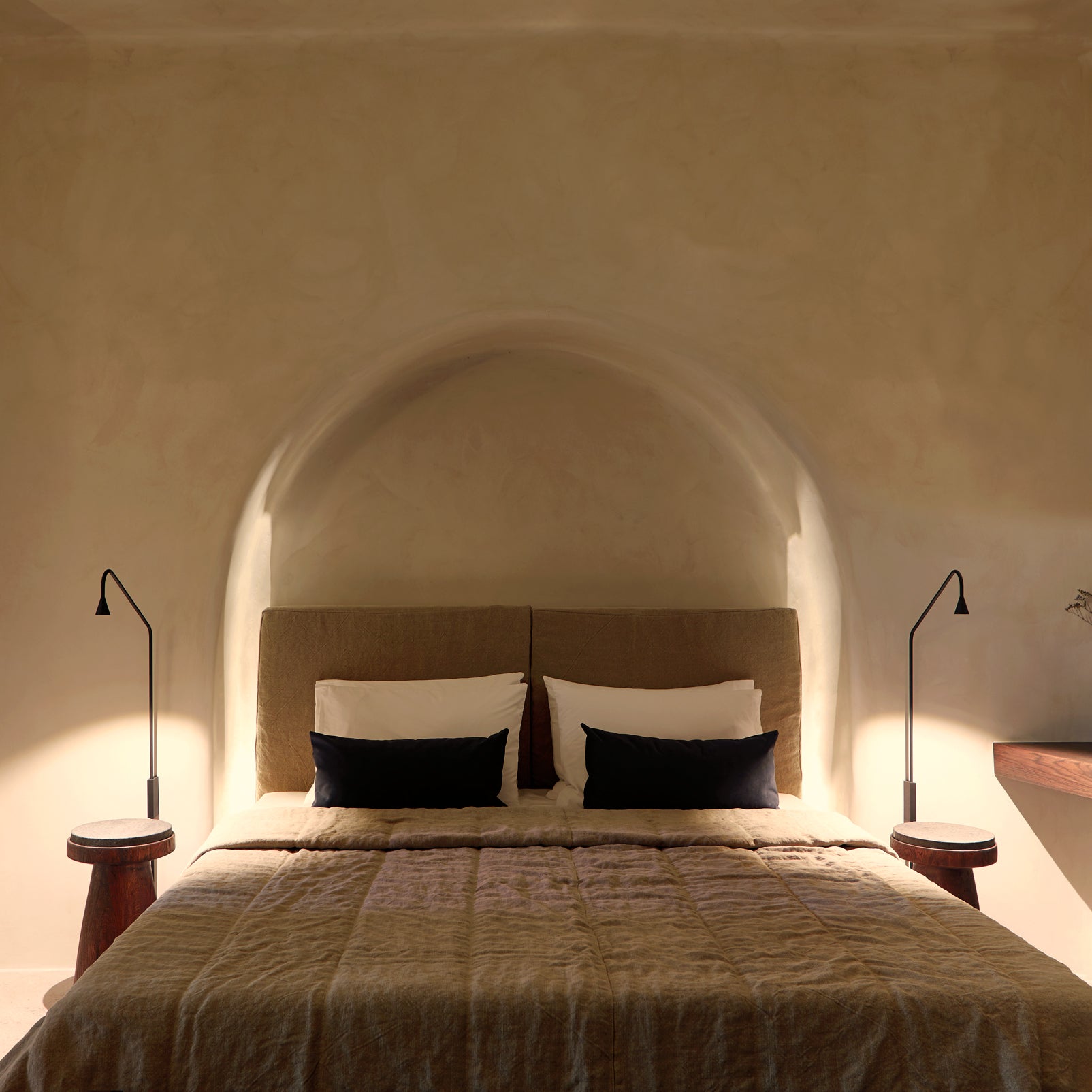 Pureform ウォールランプ