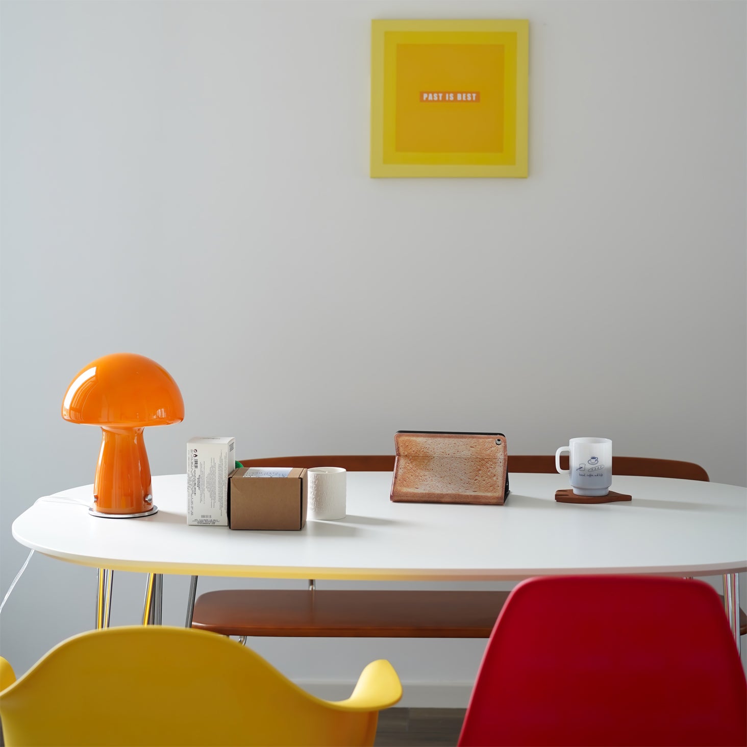 キノコのテーブルランプ