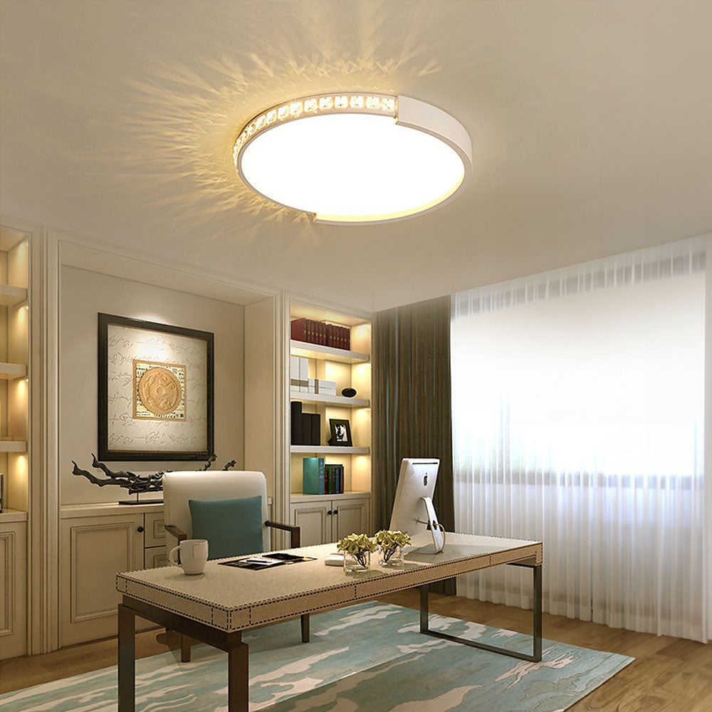 リビングルームに最適なモダンな鉄製LEDシーリングライト