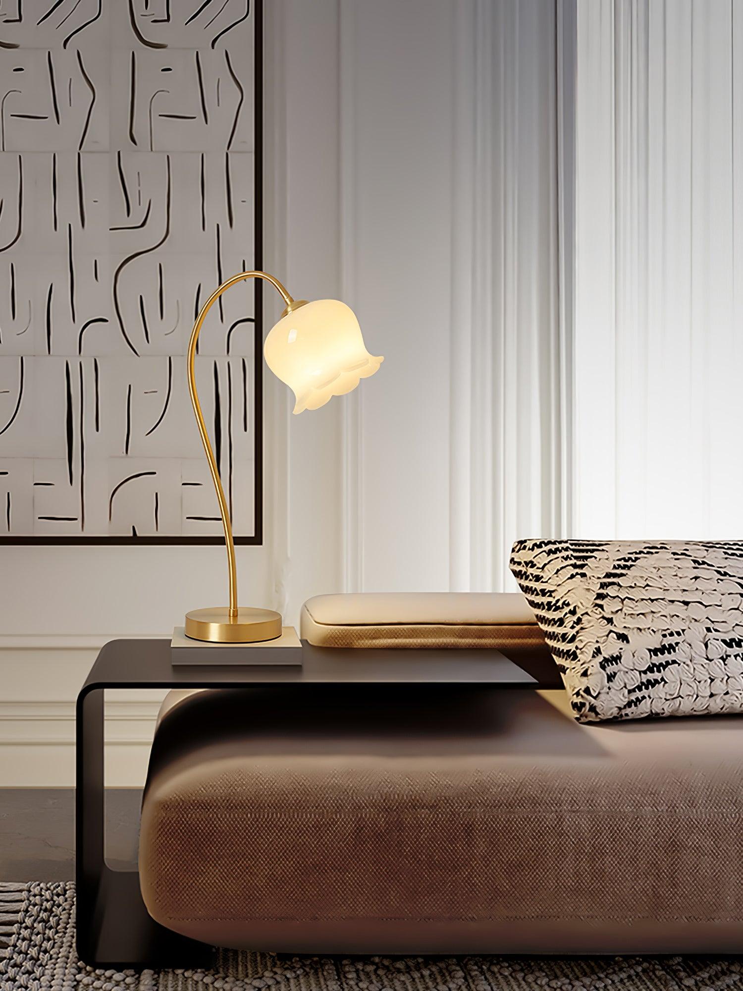 蘭のテーブルランプ