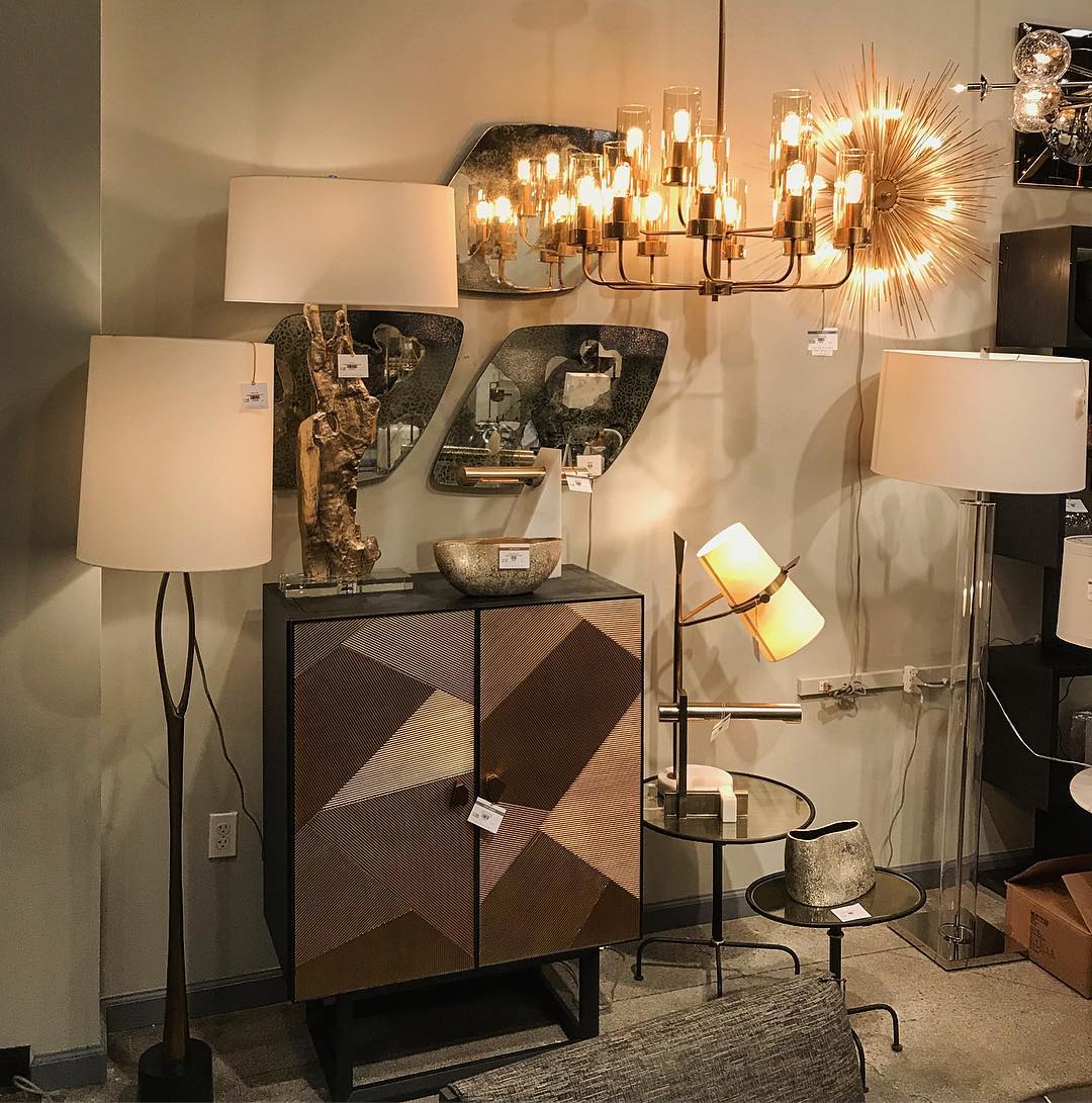 ヤスミン テーブルランプ