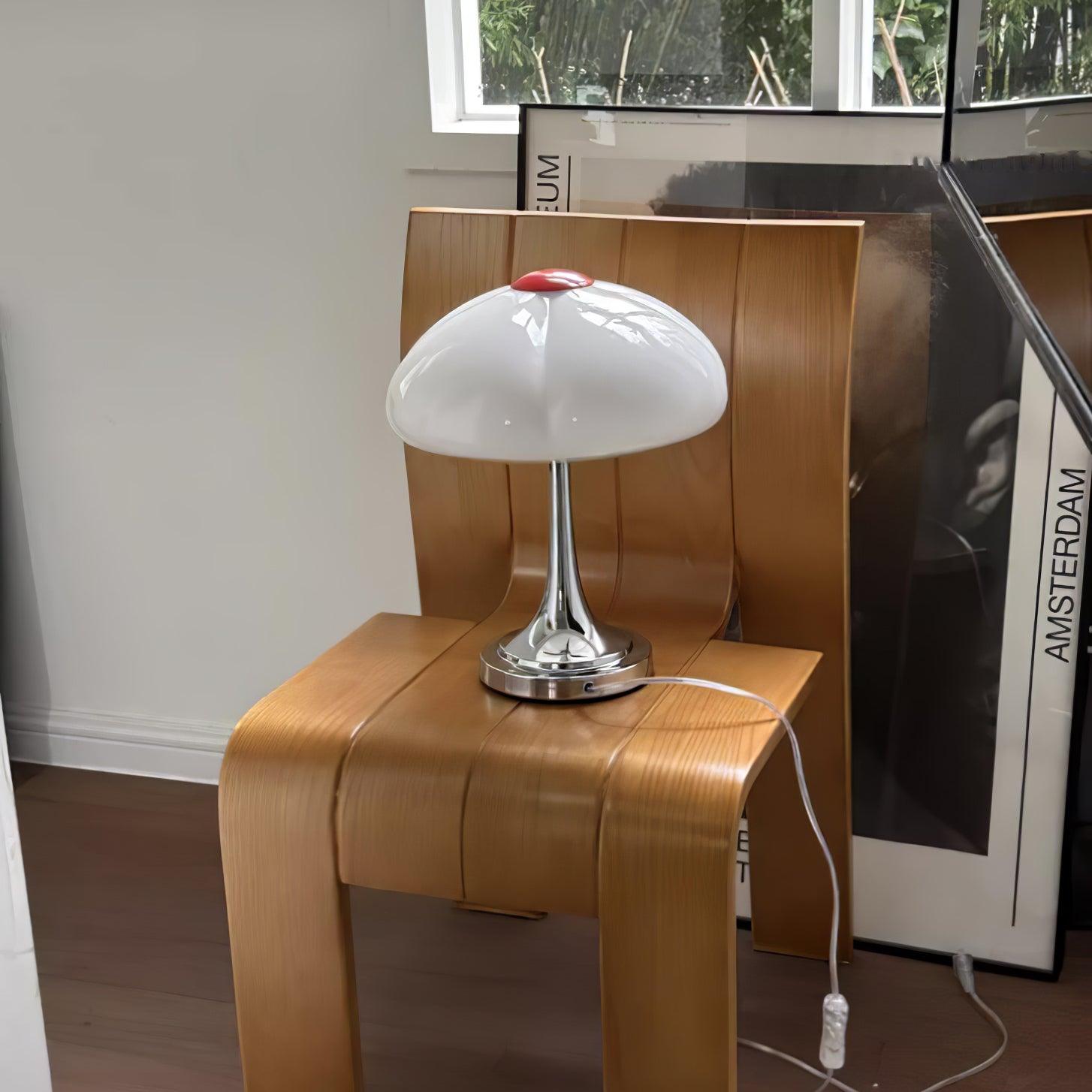 花びらテーブルランプ