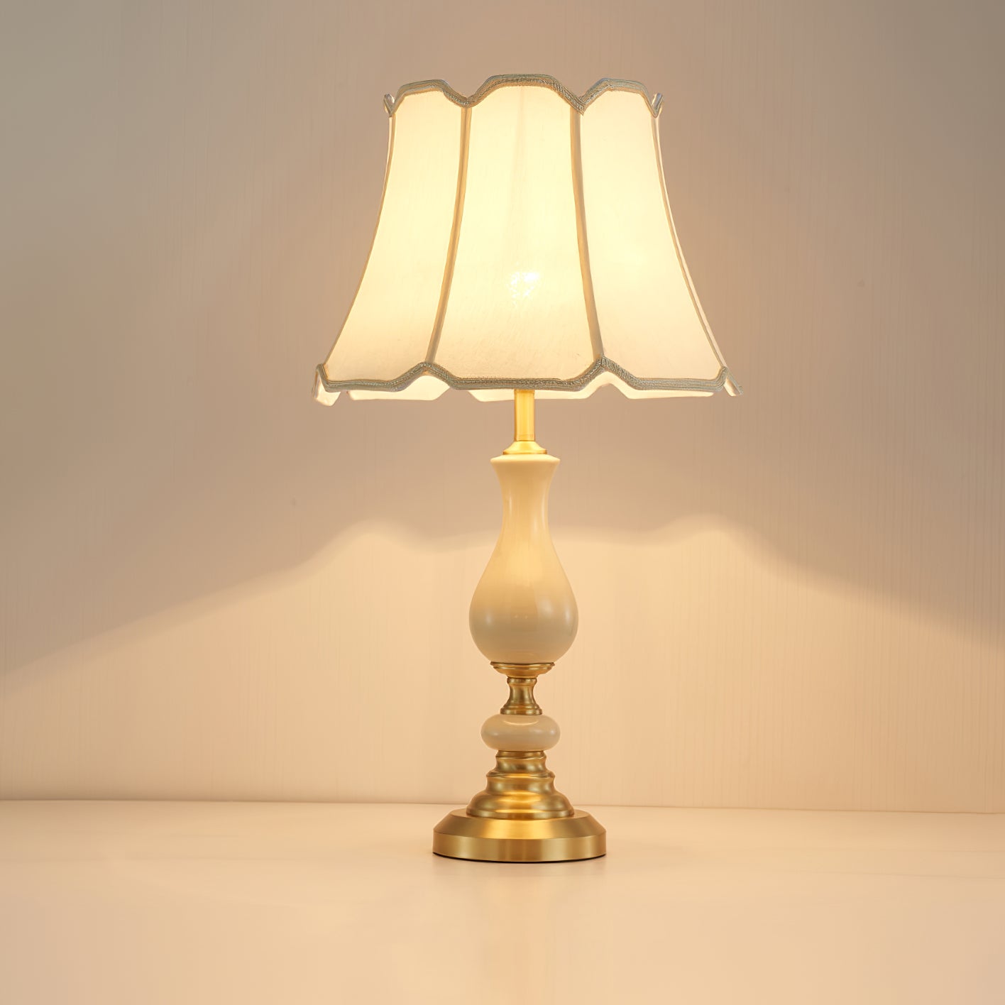 カルロ テーブルランプ