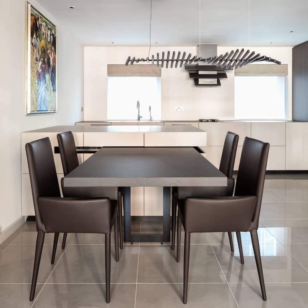 ピアノキー ブラックシャンデリア