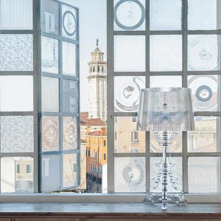 ブールギー テーブルランプ