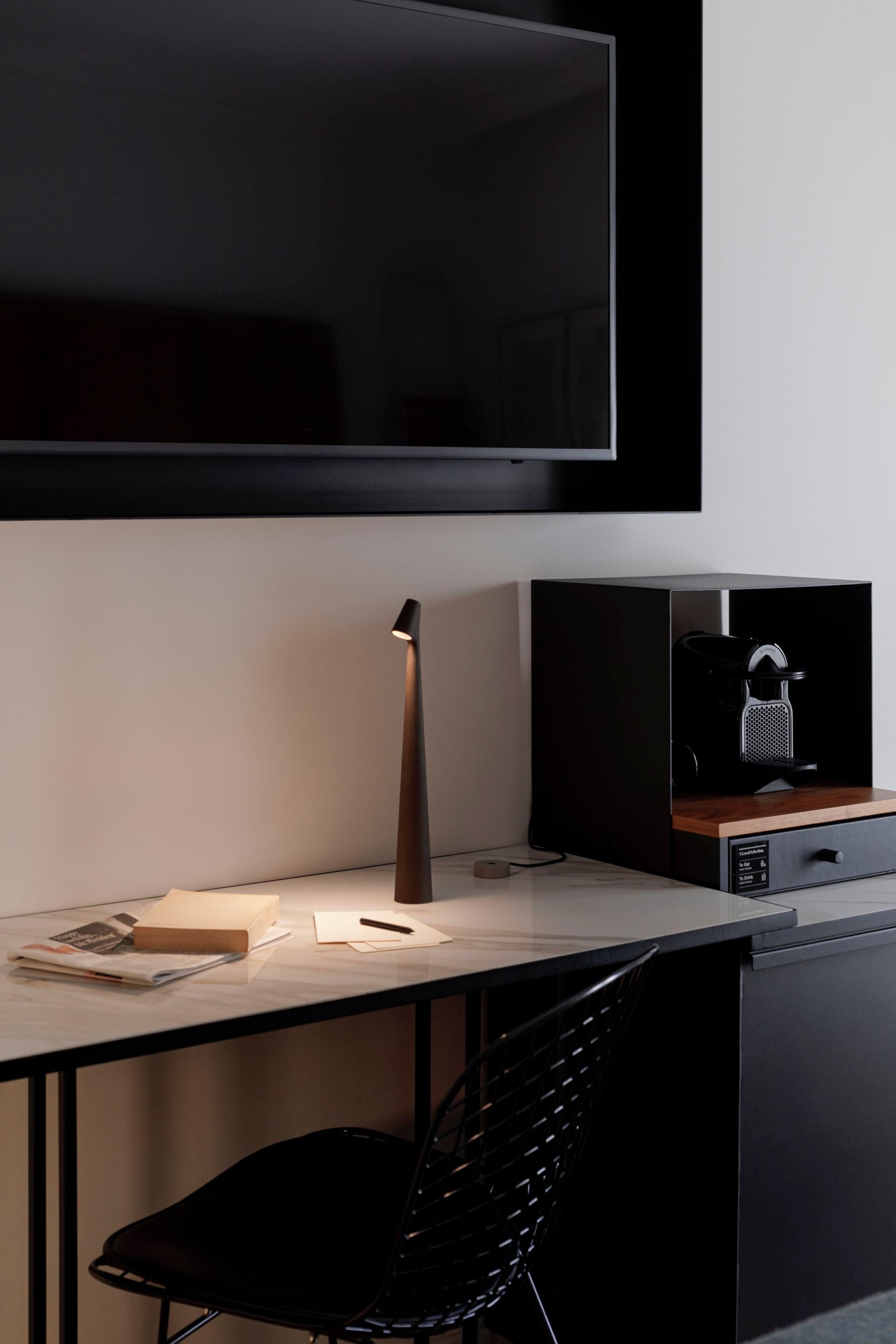 アフリカ ポータブル テーブル ランプ