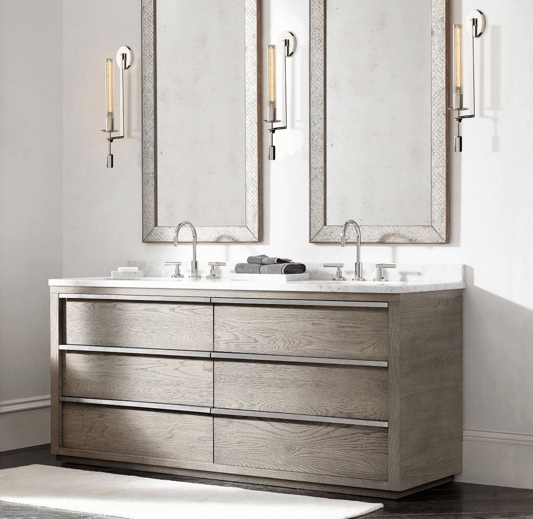 フランス古典主義のプラグインウォールランプ