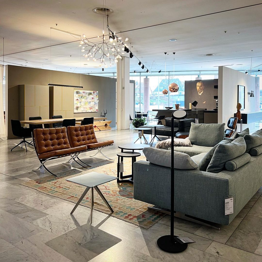 ヘラクレウム ブラック シャンデリア