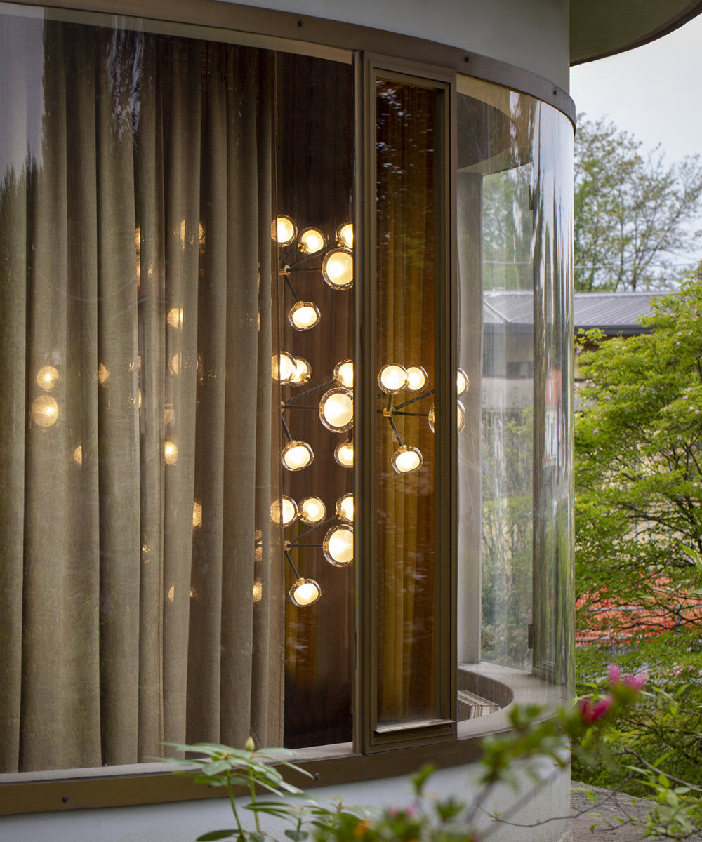 ナビラシャンデリア