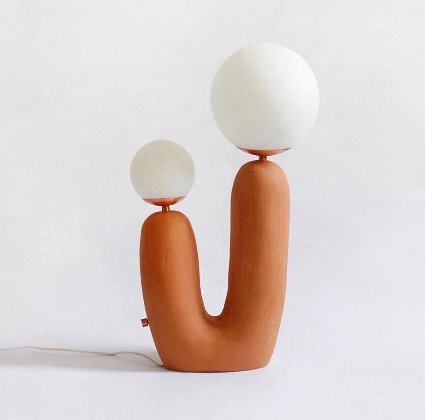 Oo Smooth Table Lamp