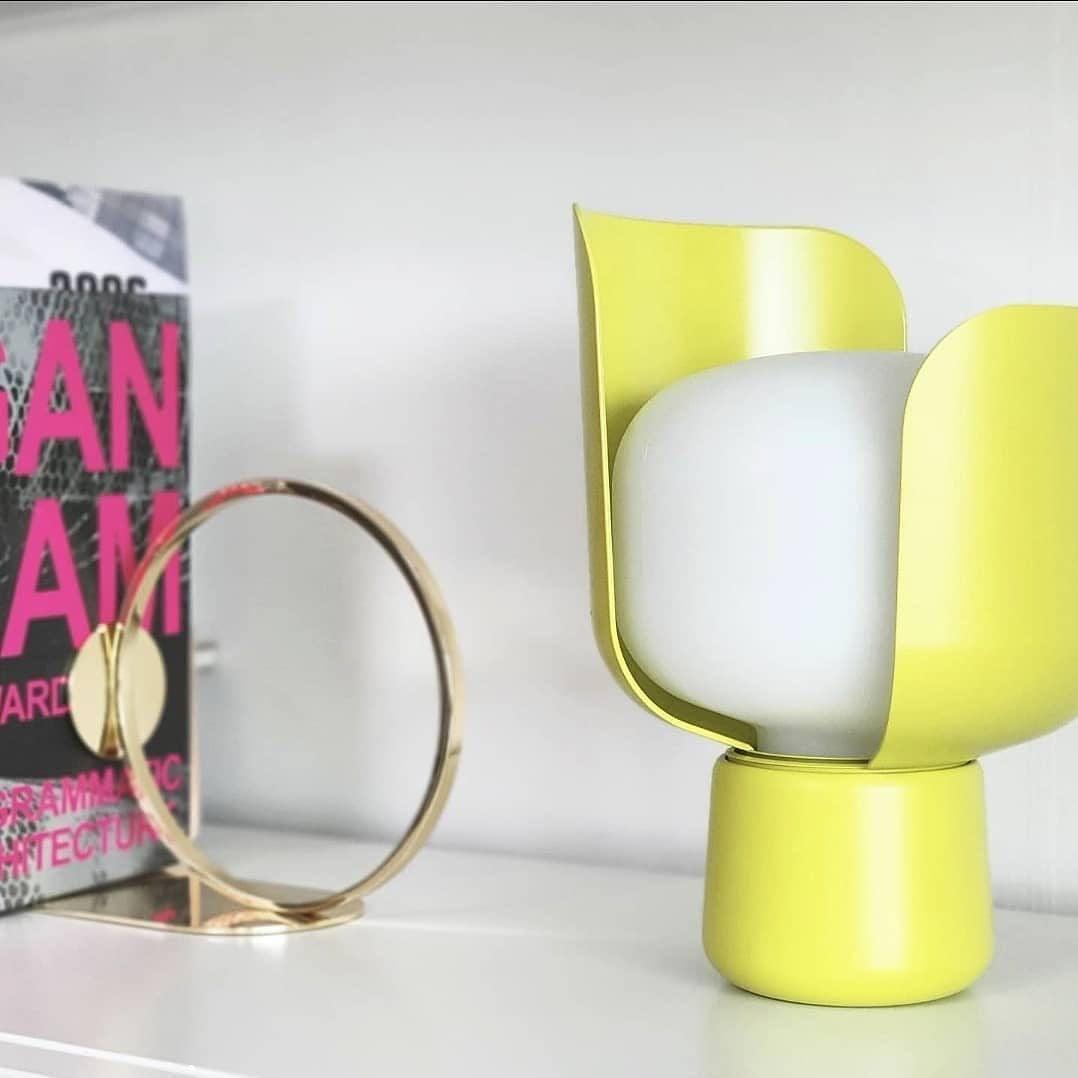 Blom Table Lamp