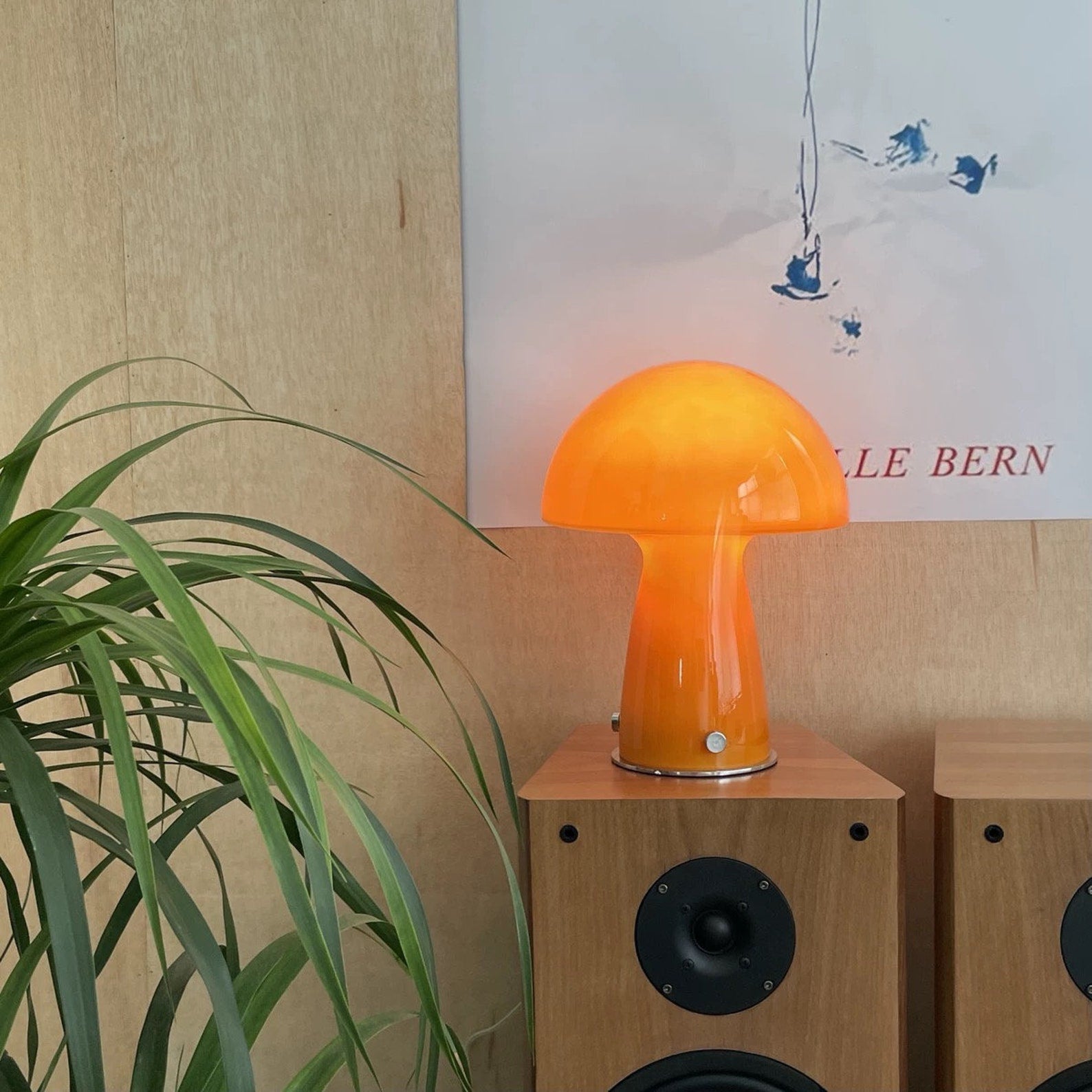 キノコのテーブルランプ