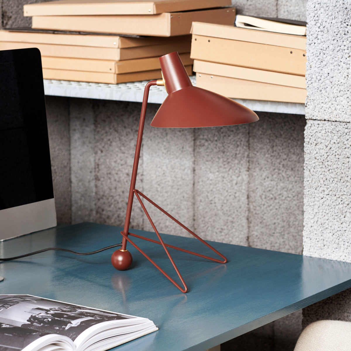 Tripod Table Lamp