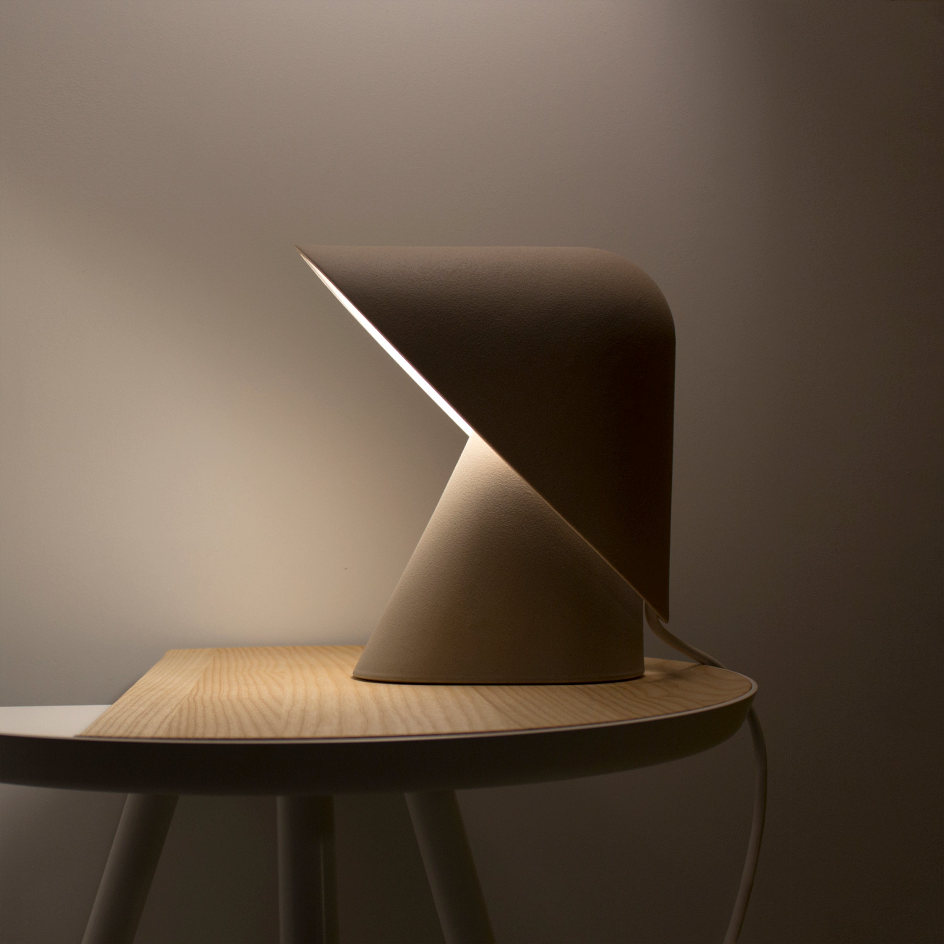 K テーブルランプ