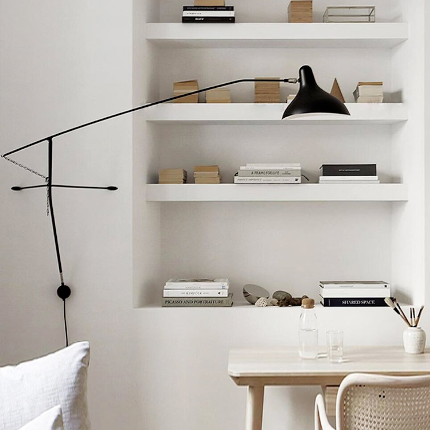 マンティスアームウォールランプ