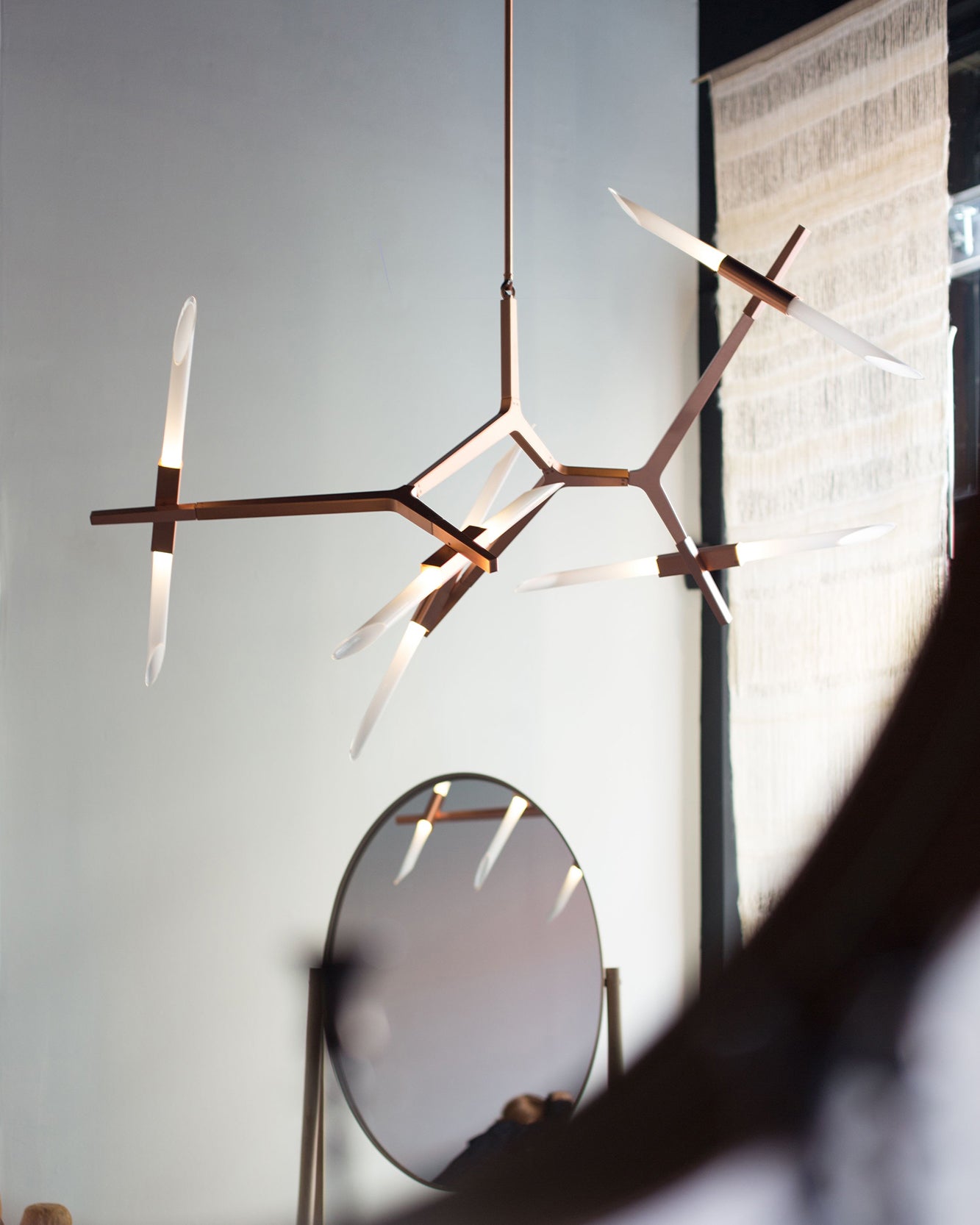 木の枝のシャンデリア