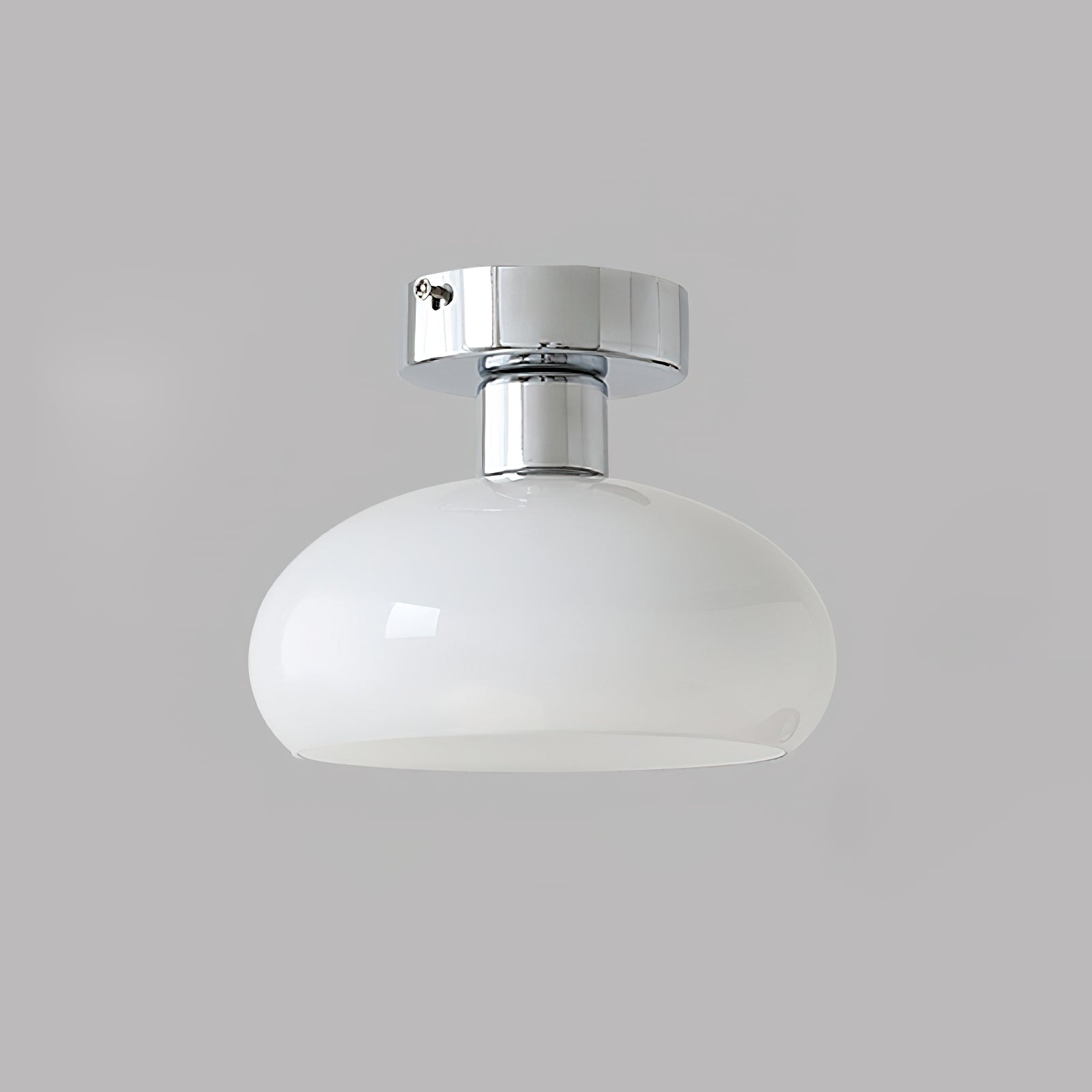 シンプルなクリーム色の天井ランプ