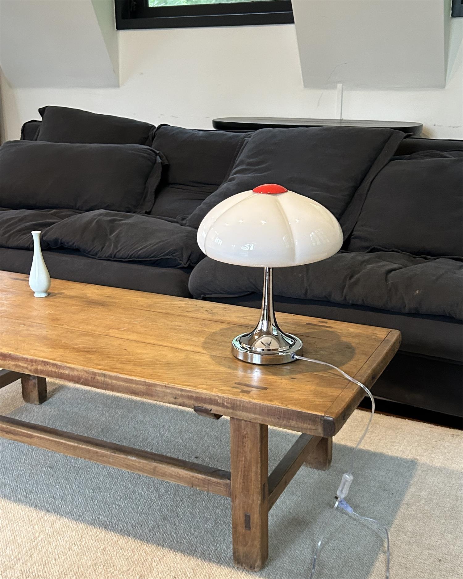 ダリオ フラワーペタル テーブルランプ