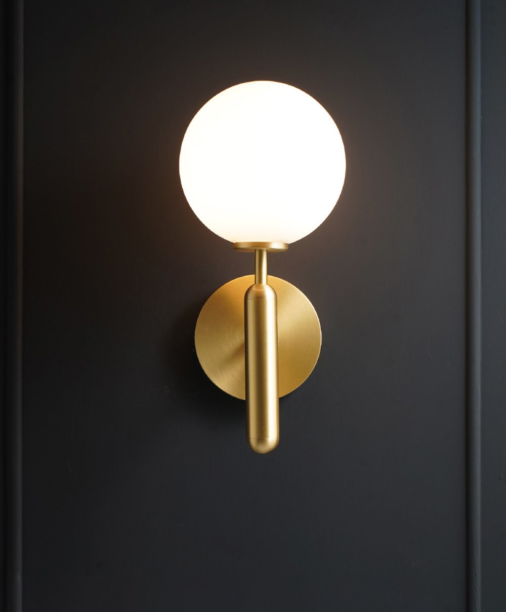 Miira Wall Light