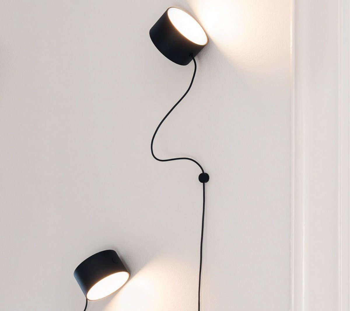 Post Wall Lamp