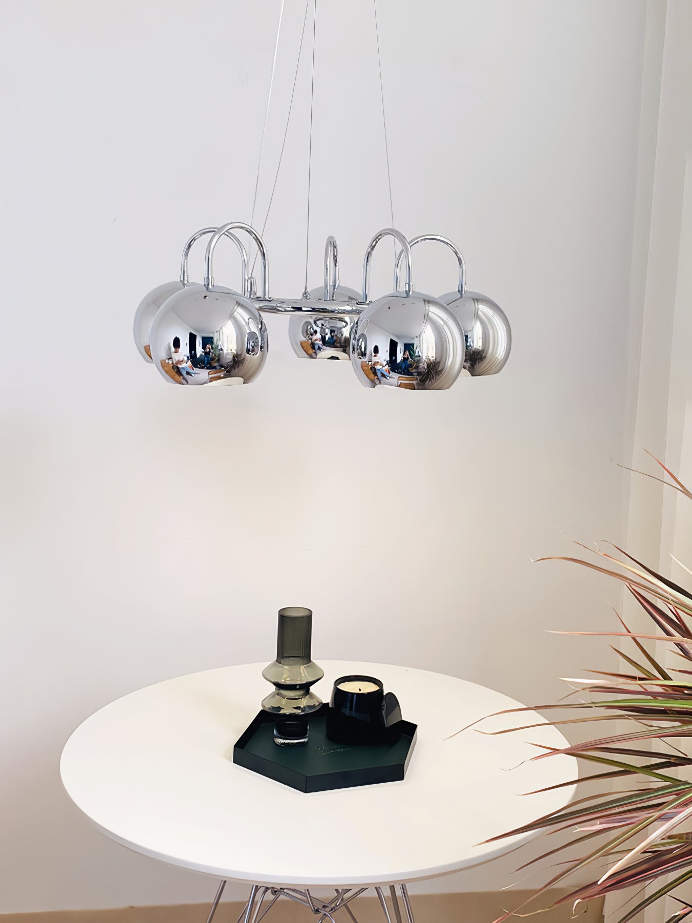 目玉シャンデリア