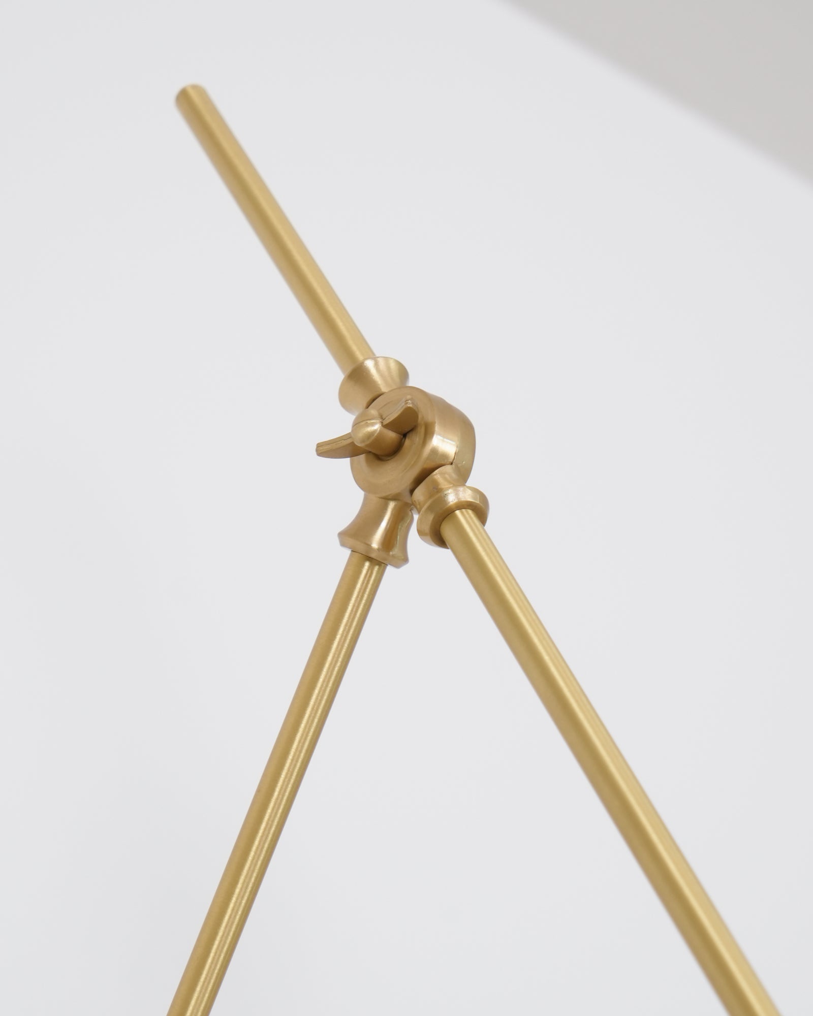 マガリ ウォールランプ