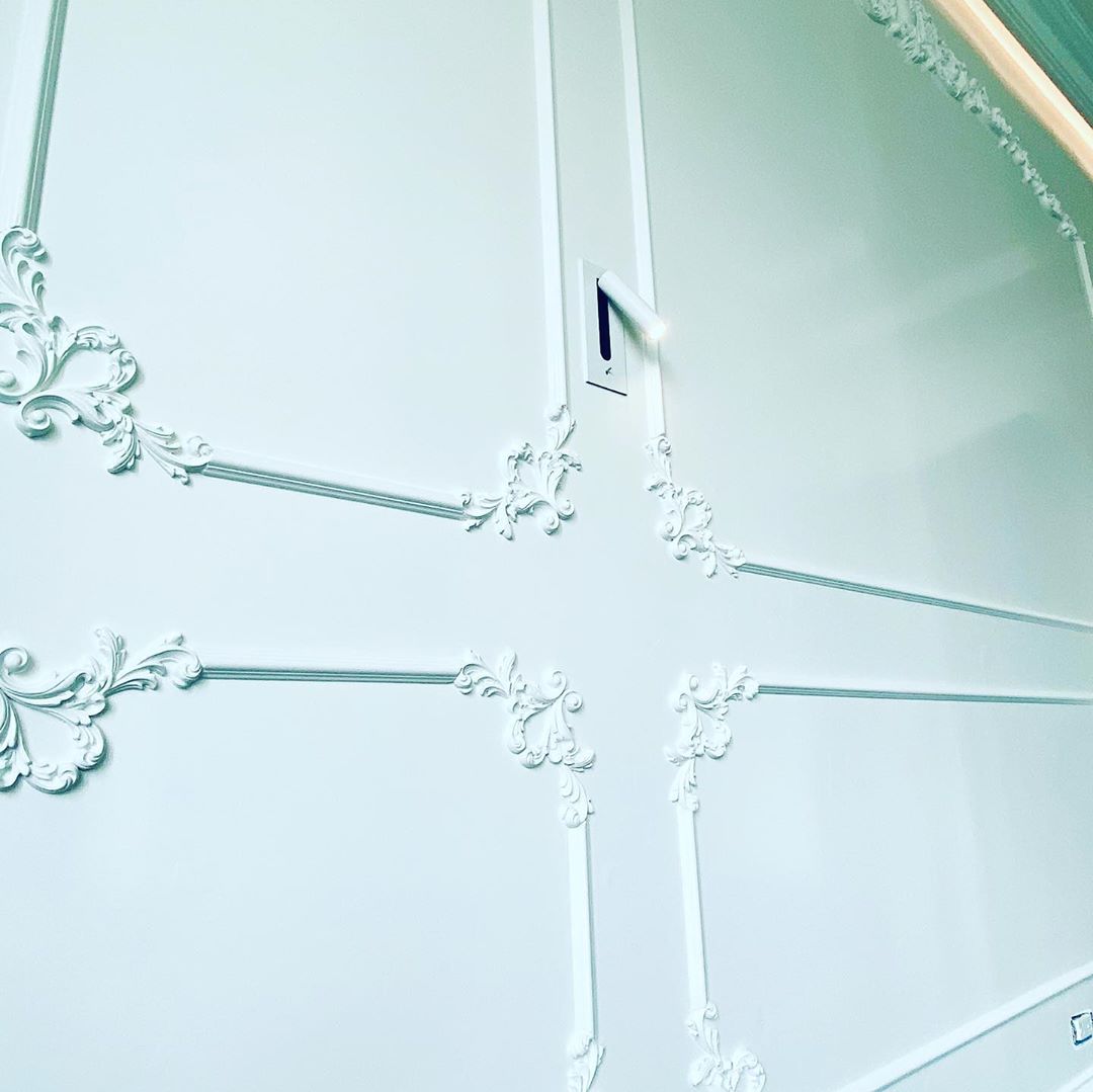 Modern Minimalist Bedroom Wall Lamp