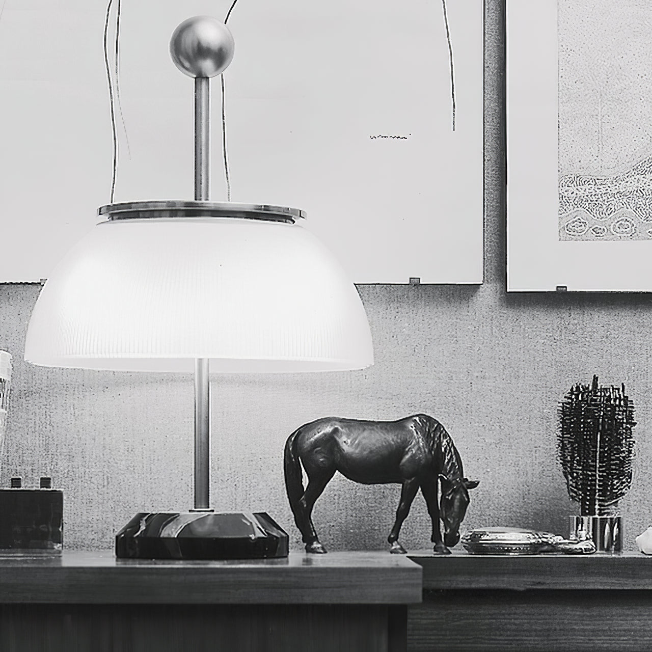 アルファ テーブルランプ