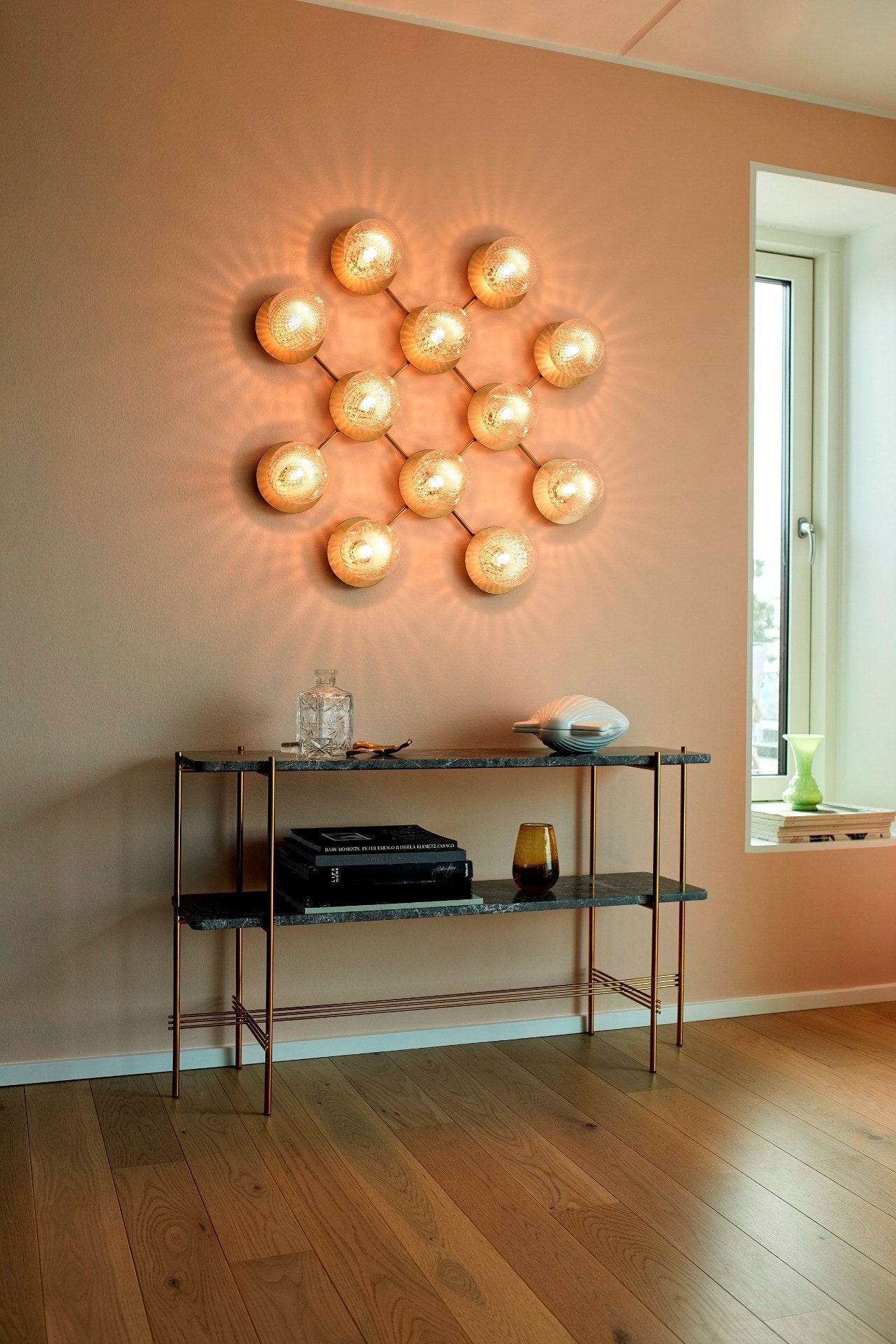 Liila Wall Lamp